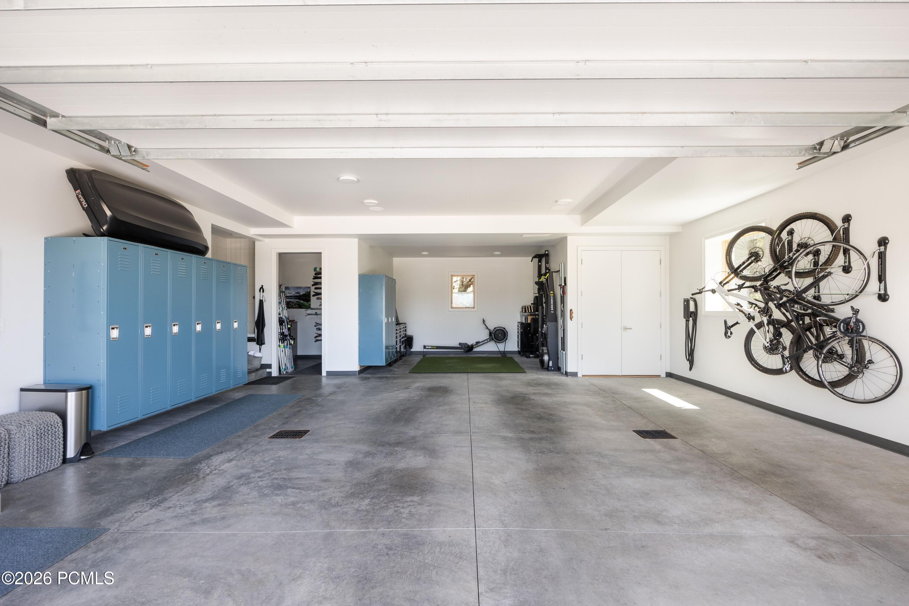 3125 E Horse Mountain Circle