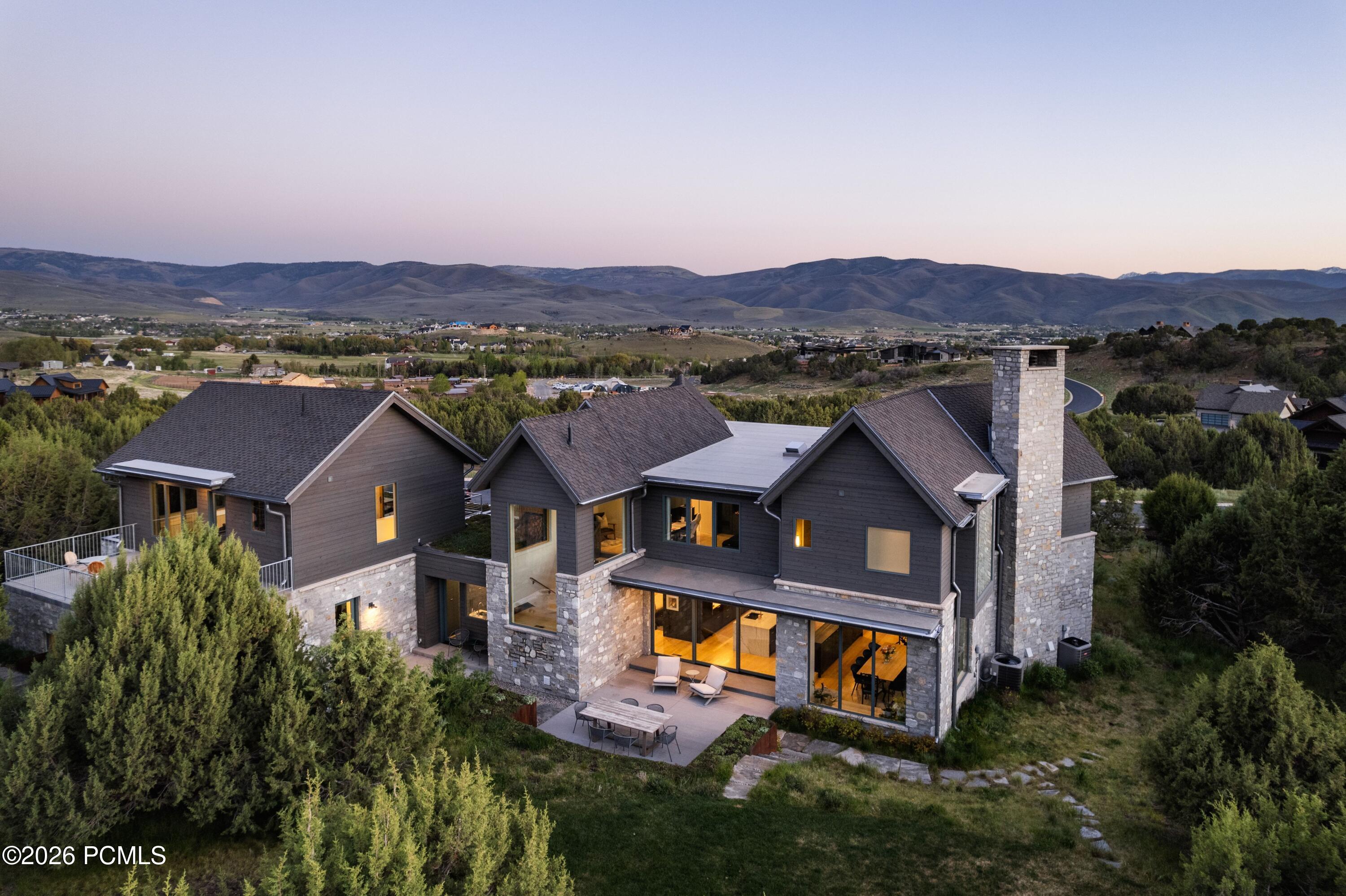 3125 E Horse Mountain Circle