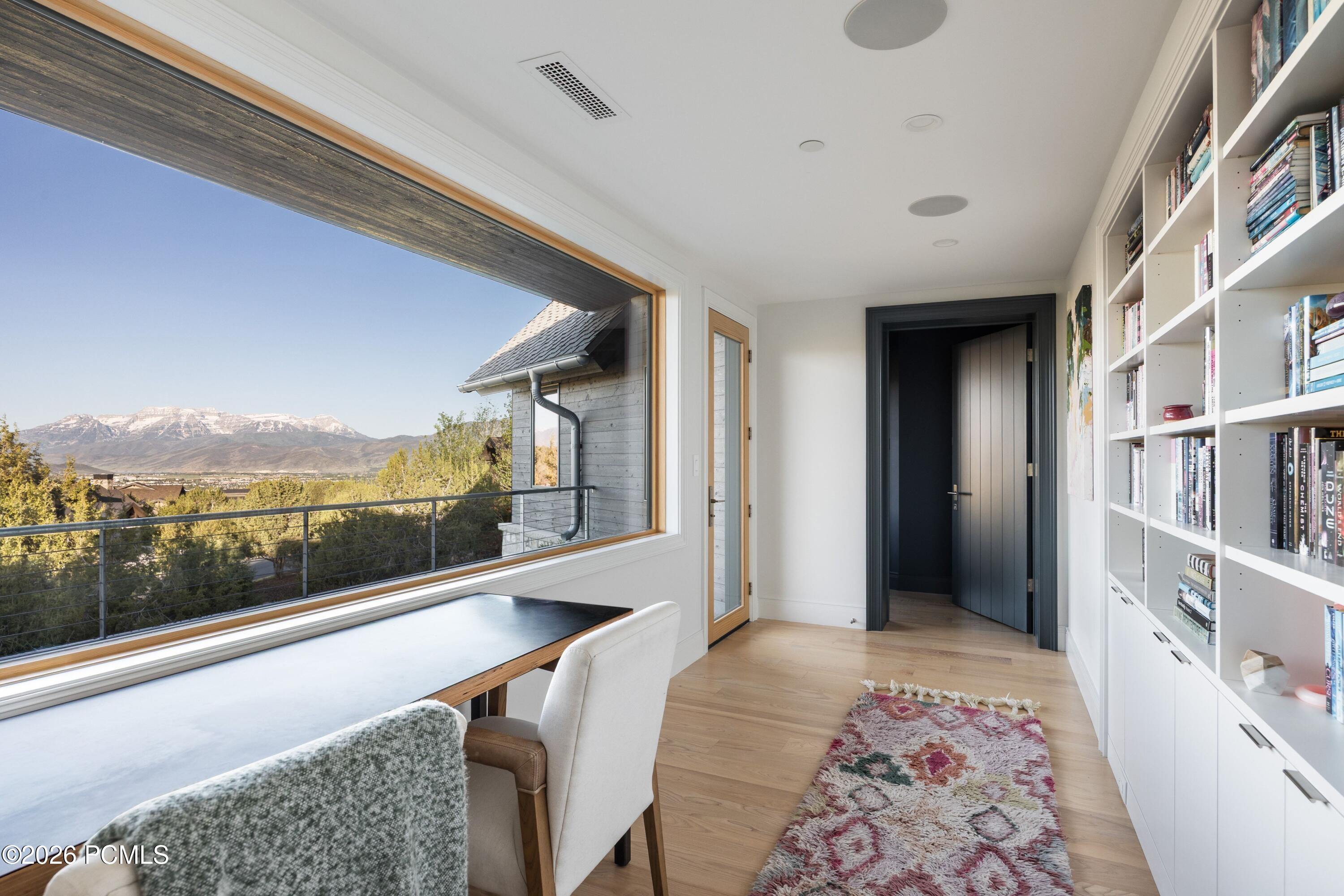 3125 E Horse Mountain Circle