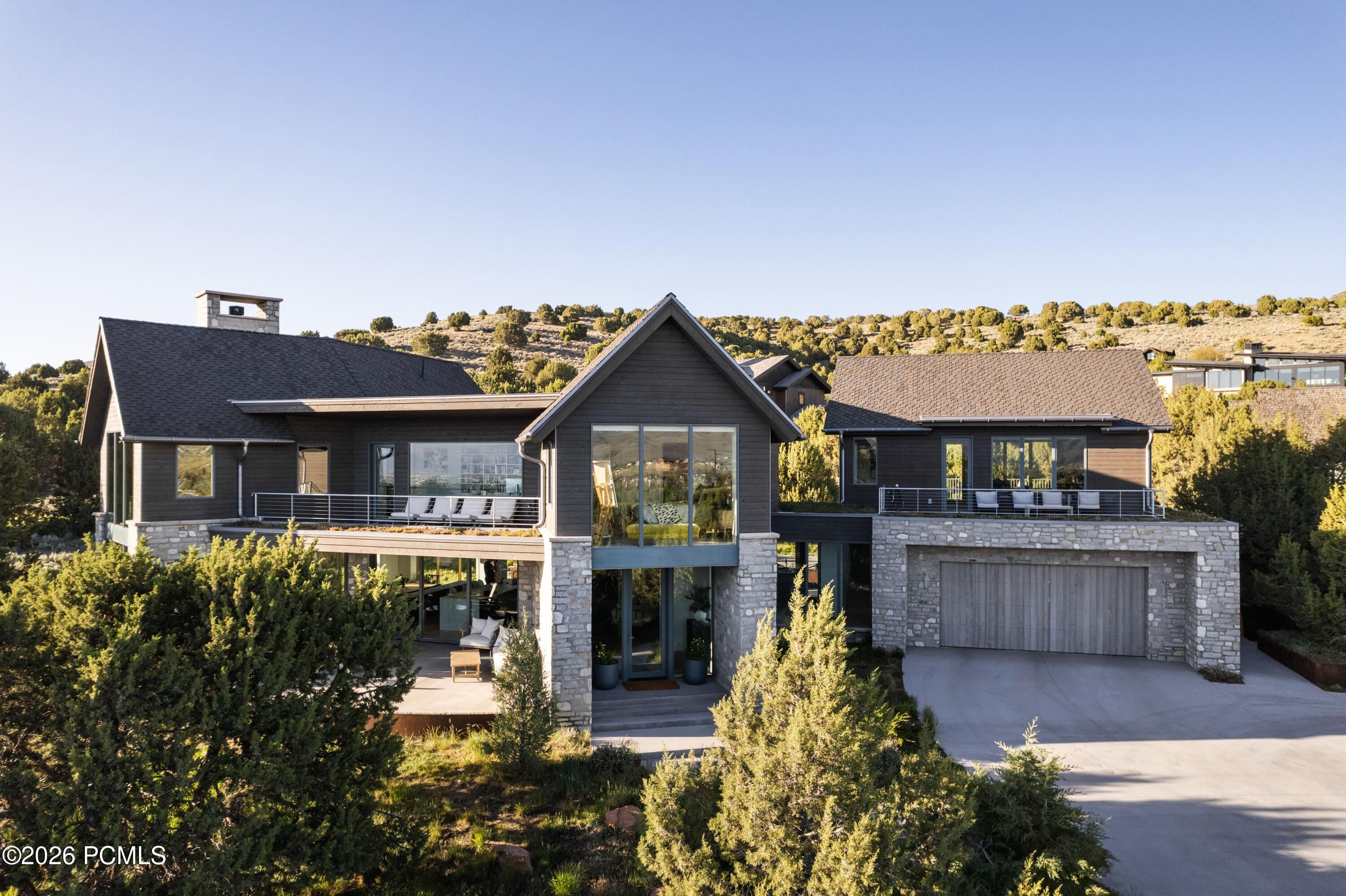 3125 E Horse Mountain Circle