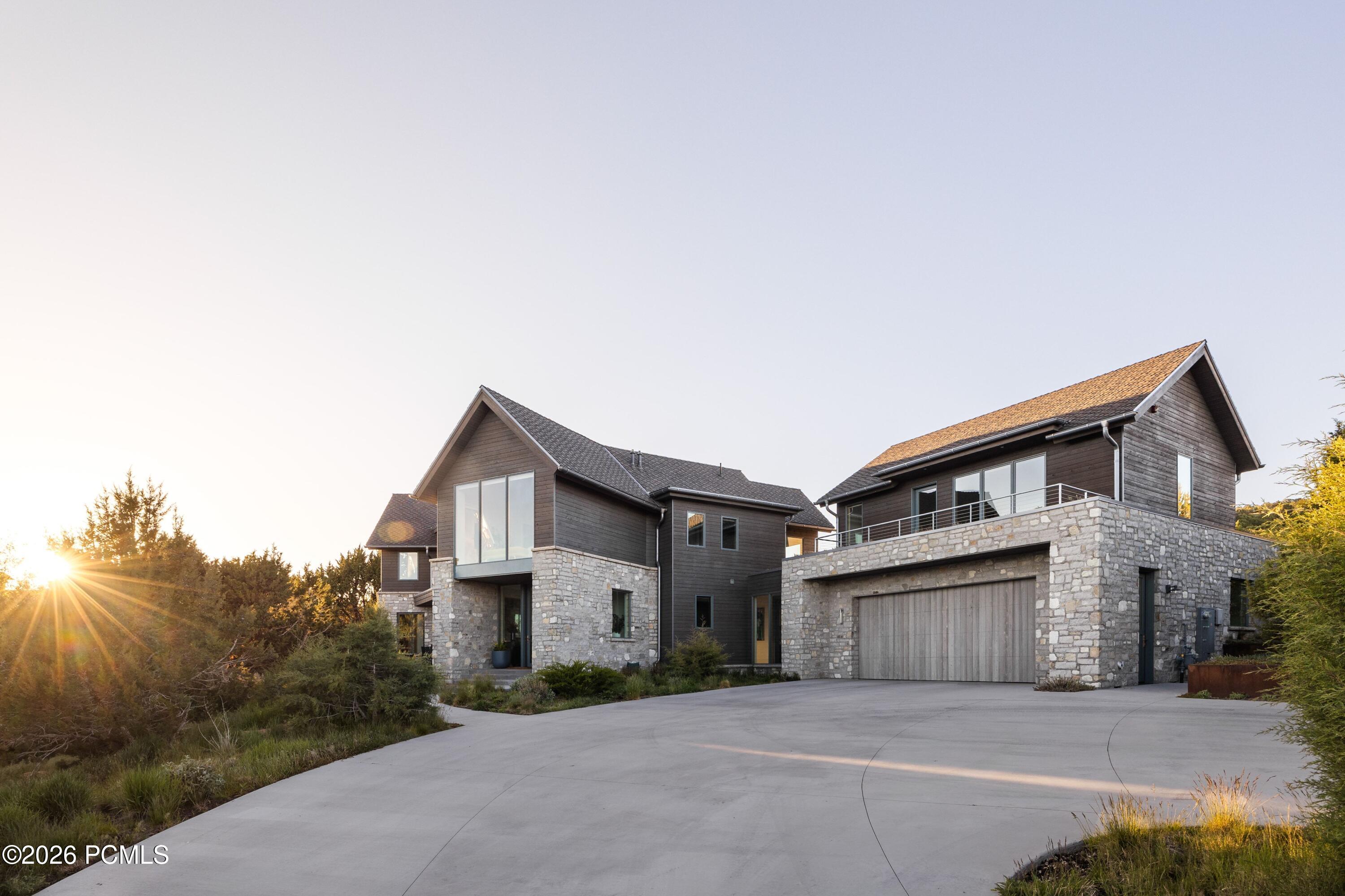 3125 E Horse Mountain Circle