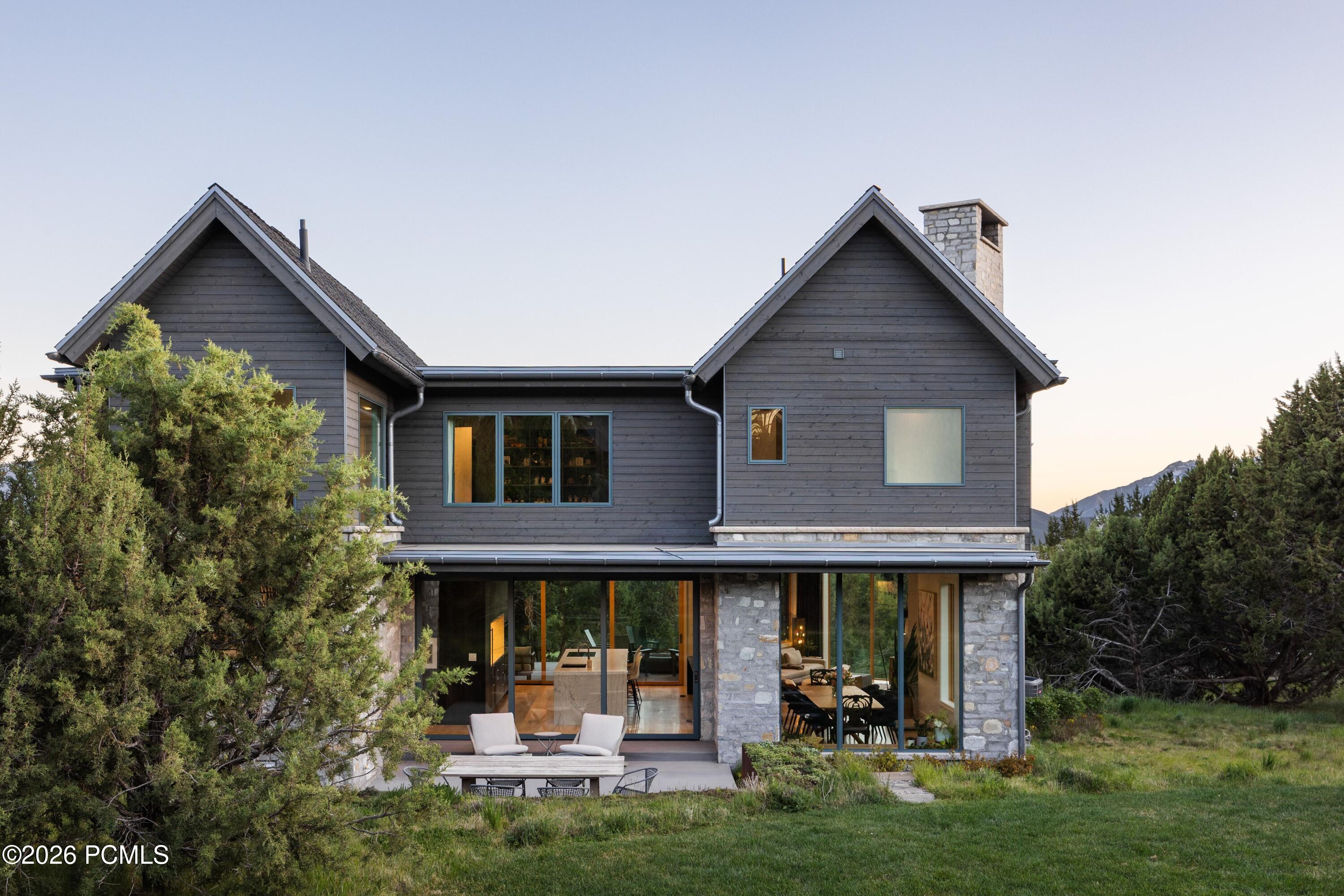 3125 E Horse Mountain Circle