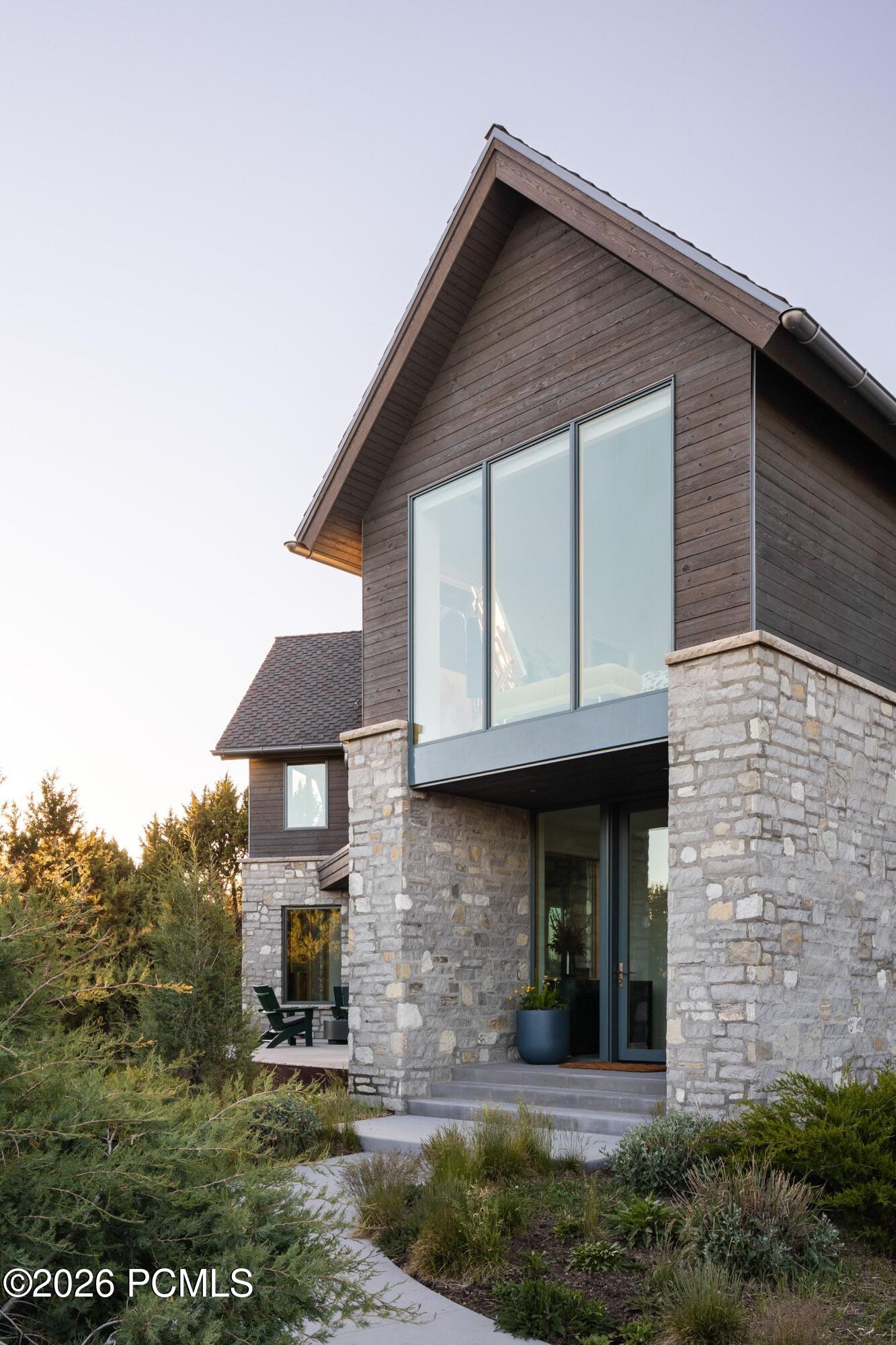 3125 E Horse Mountain Circle
