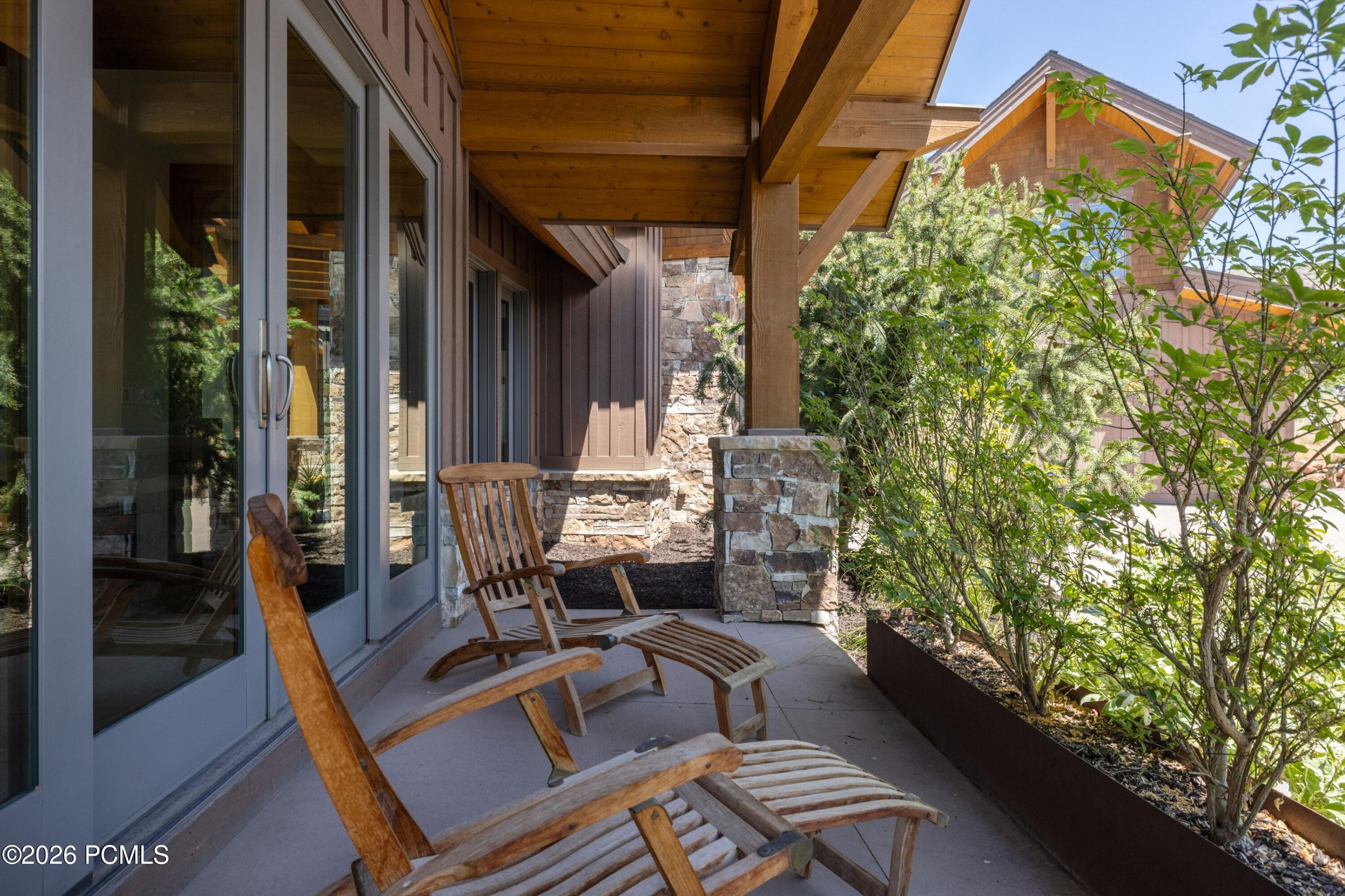 955 N Chimney Rock Road