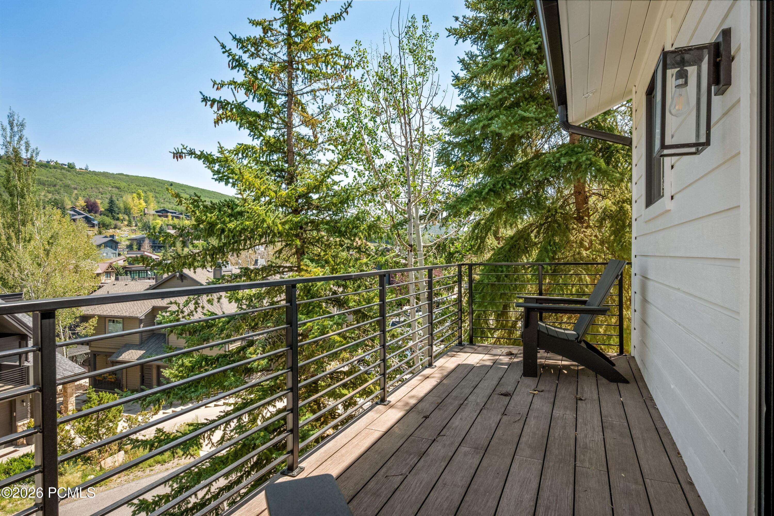 556 Deer Valley Loop Road B