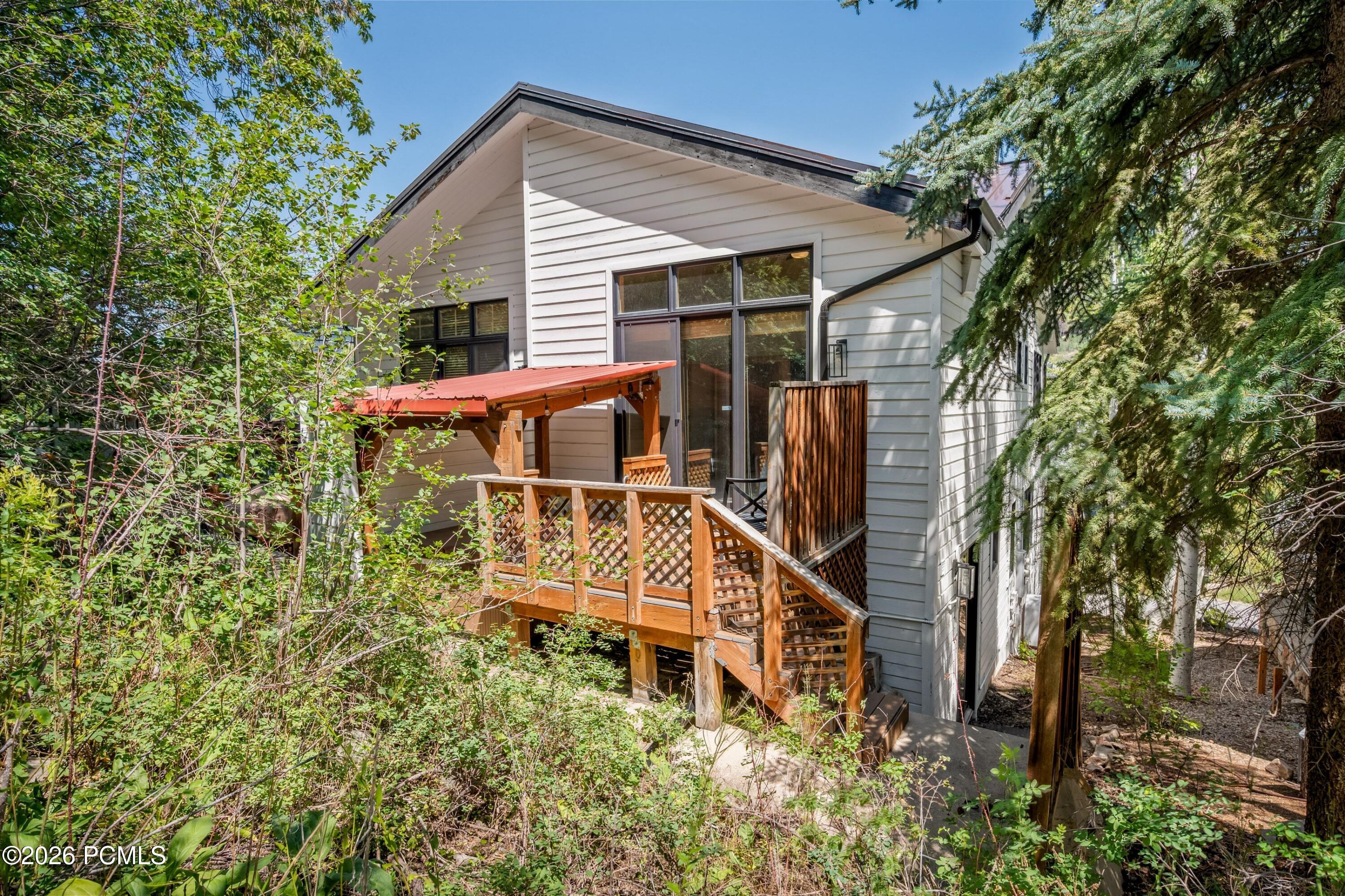 556 Deer Valley Loop Road B