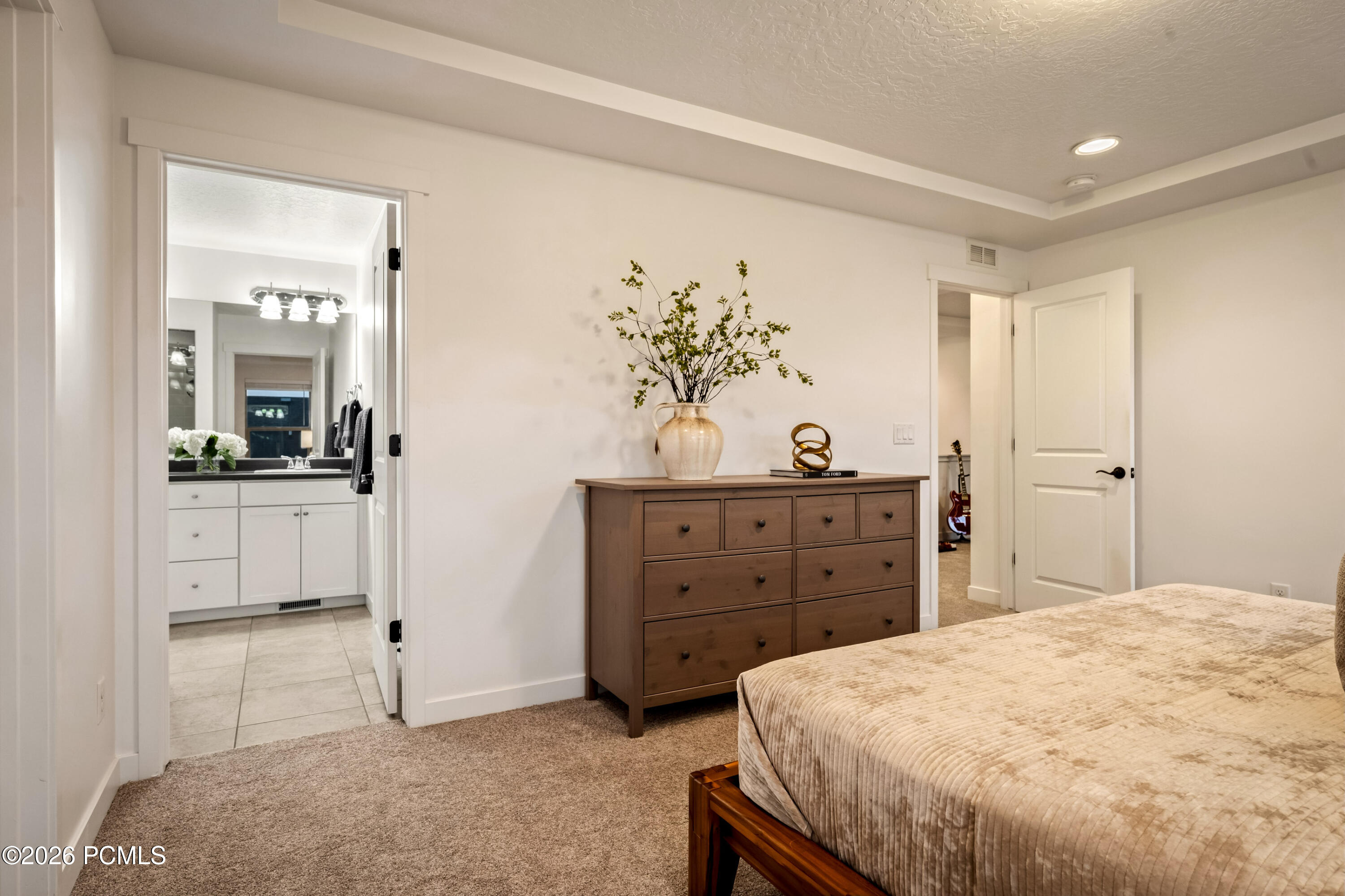 432 W Meadow Walk Drive