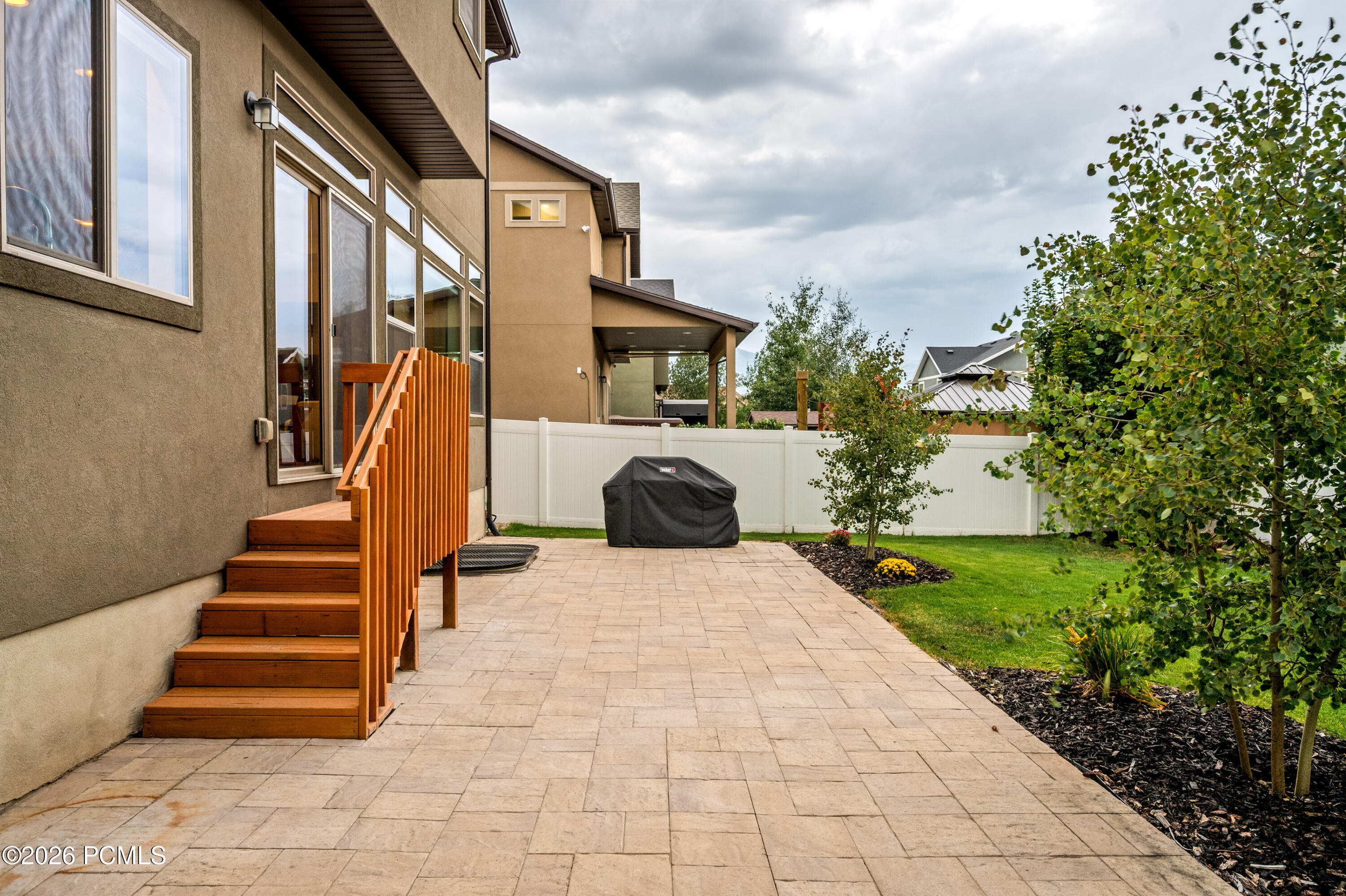 432 W Meadow Walk Drive
