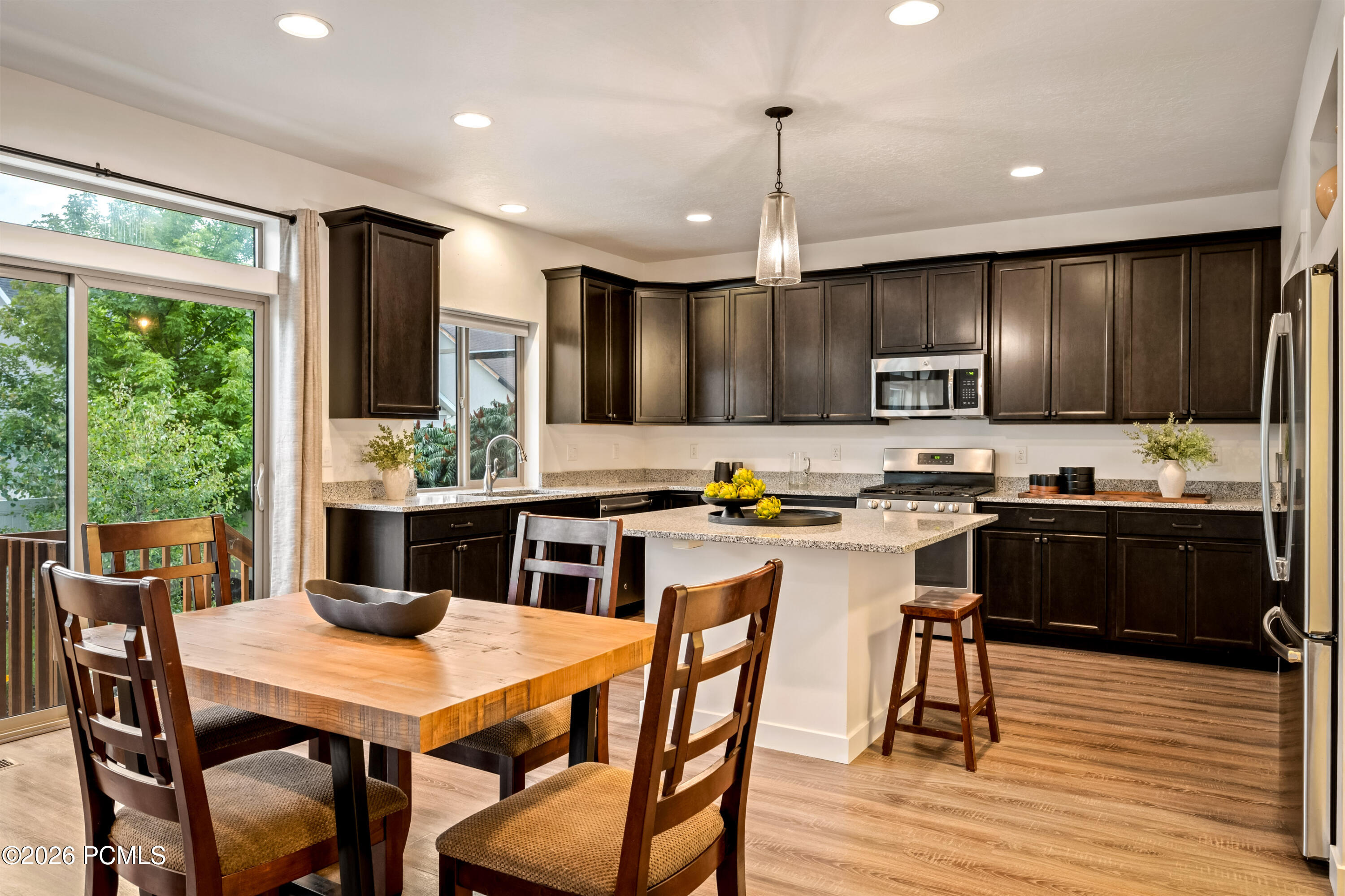 432 W Meadow Walk Drive