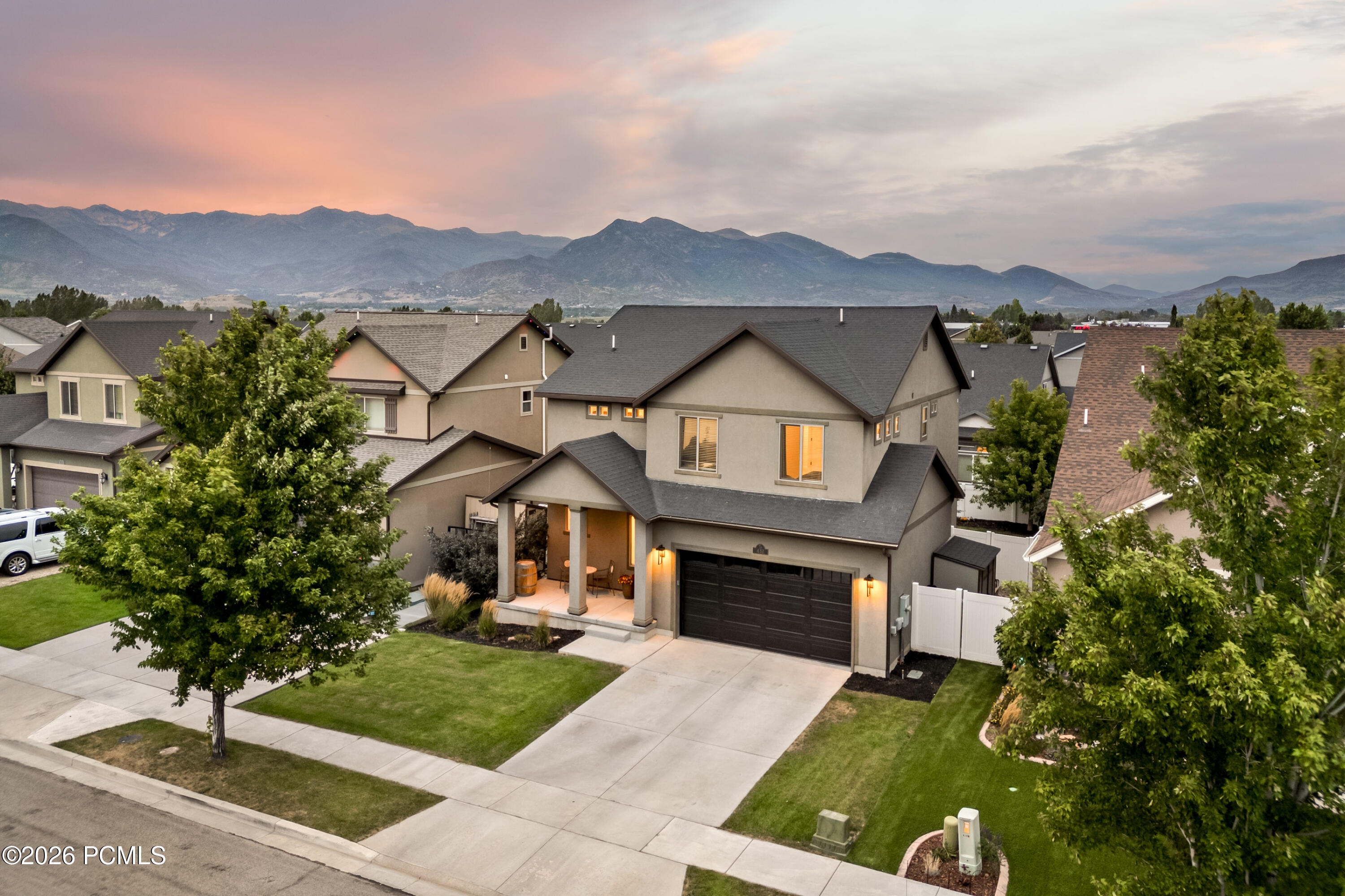 432 W Meadow Walk Drive