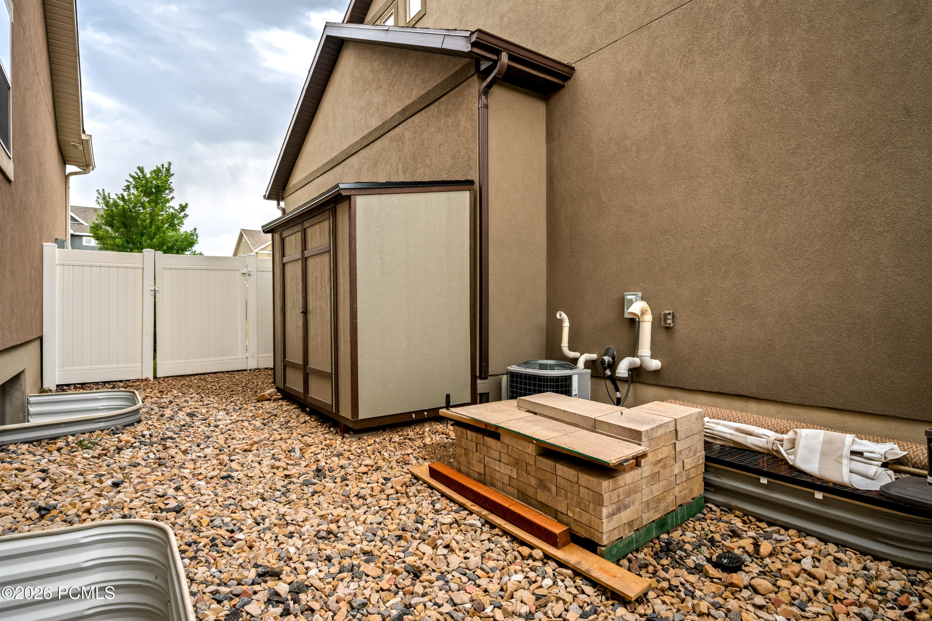 432 W Meadow Walk Drive