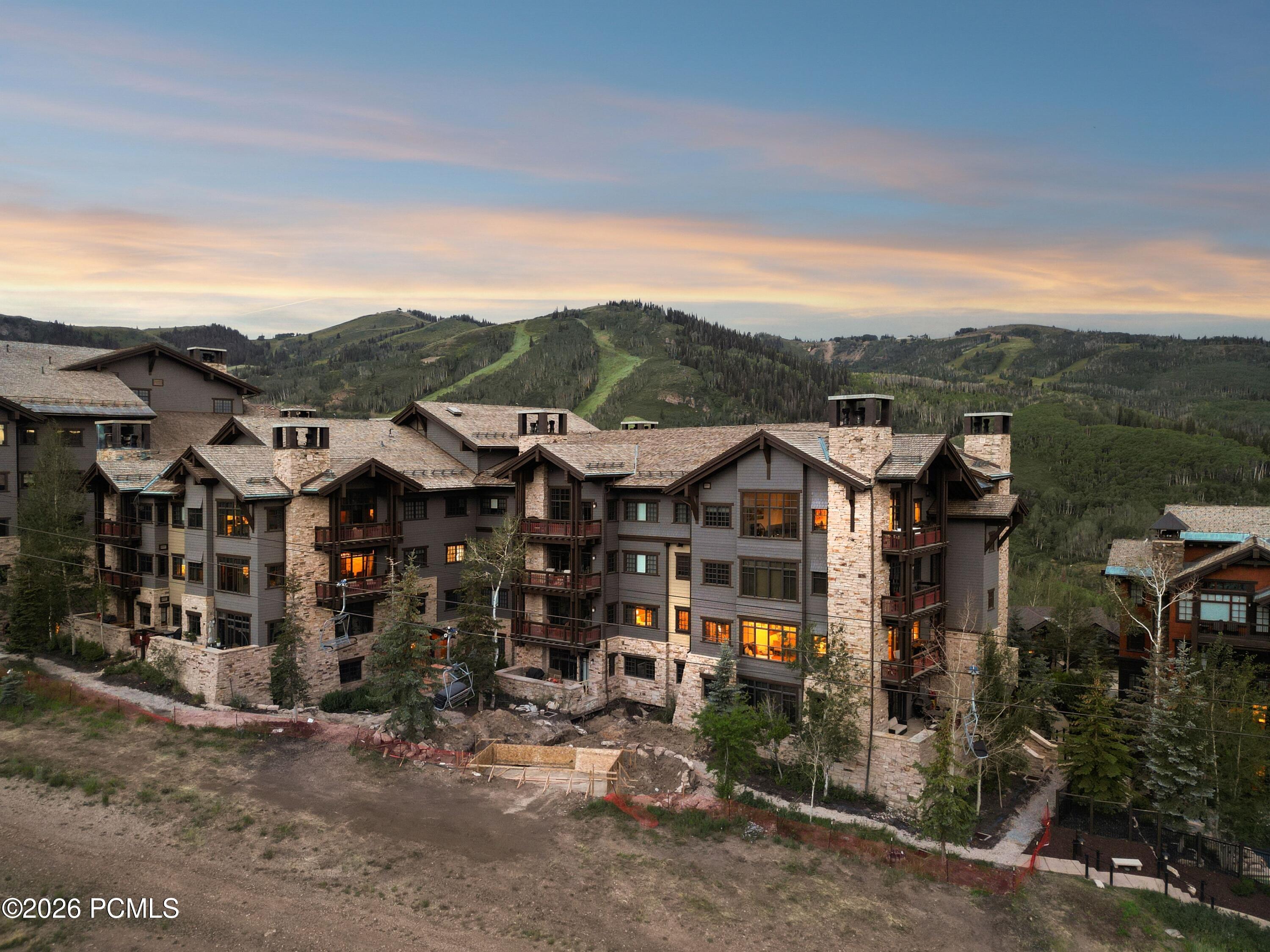 8886 Empire Club Drive 208