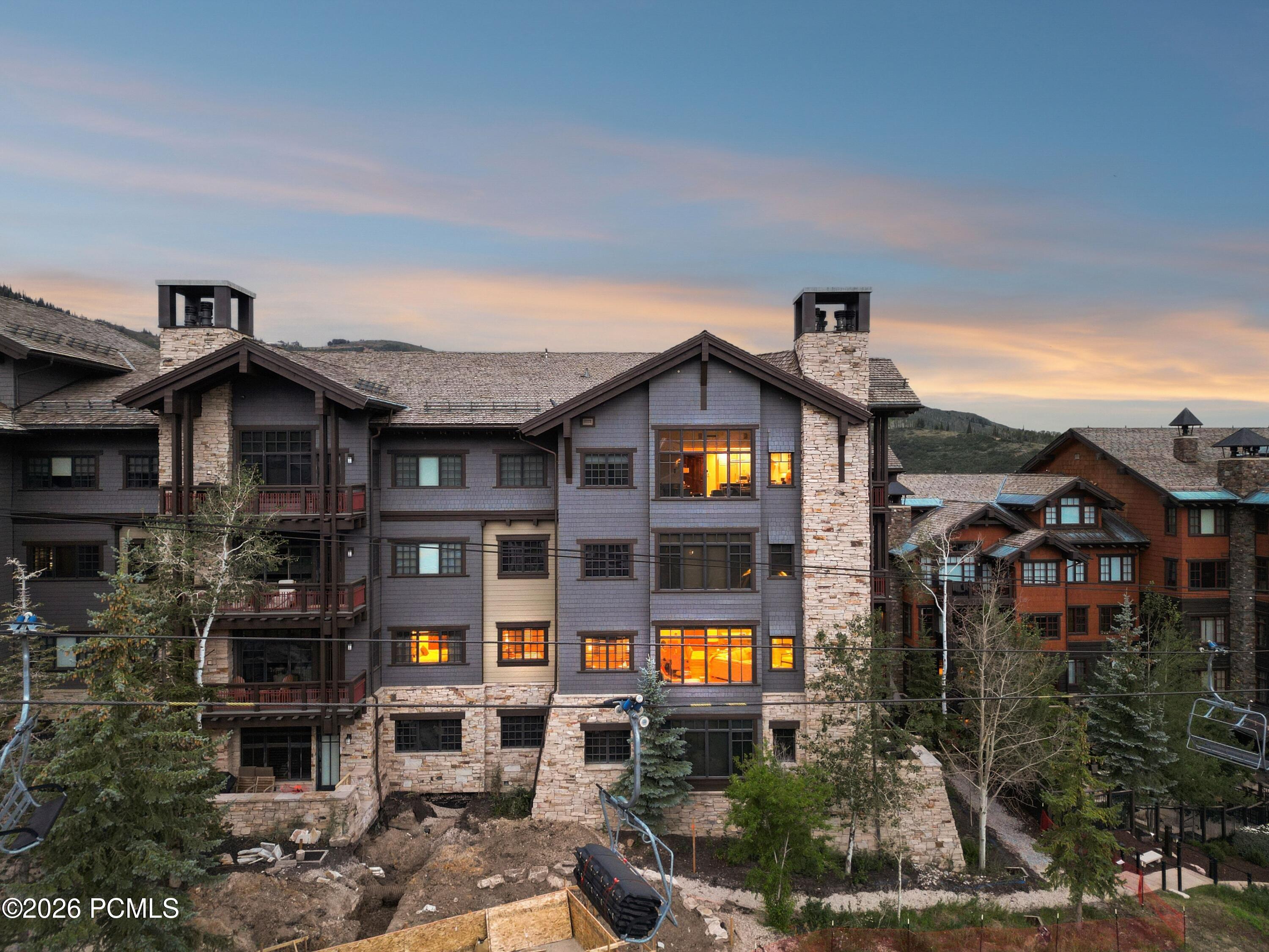 8886 Empire Club Drive 208