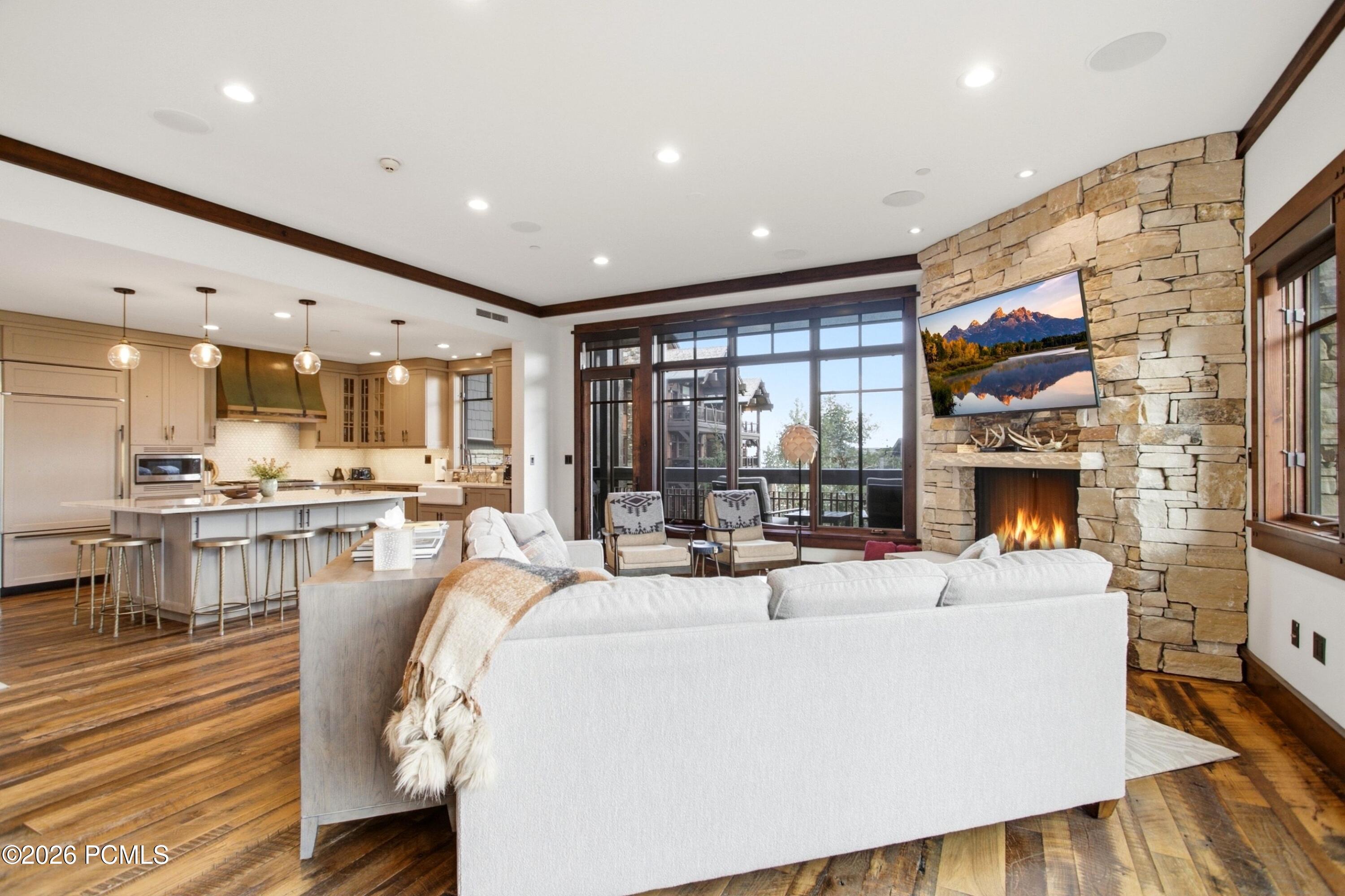 8886 Empire Club Drive 208