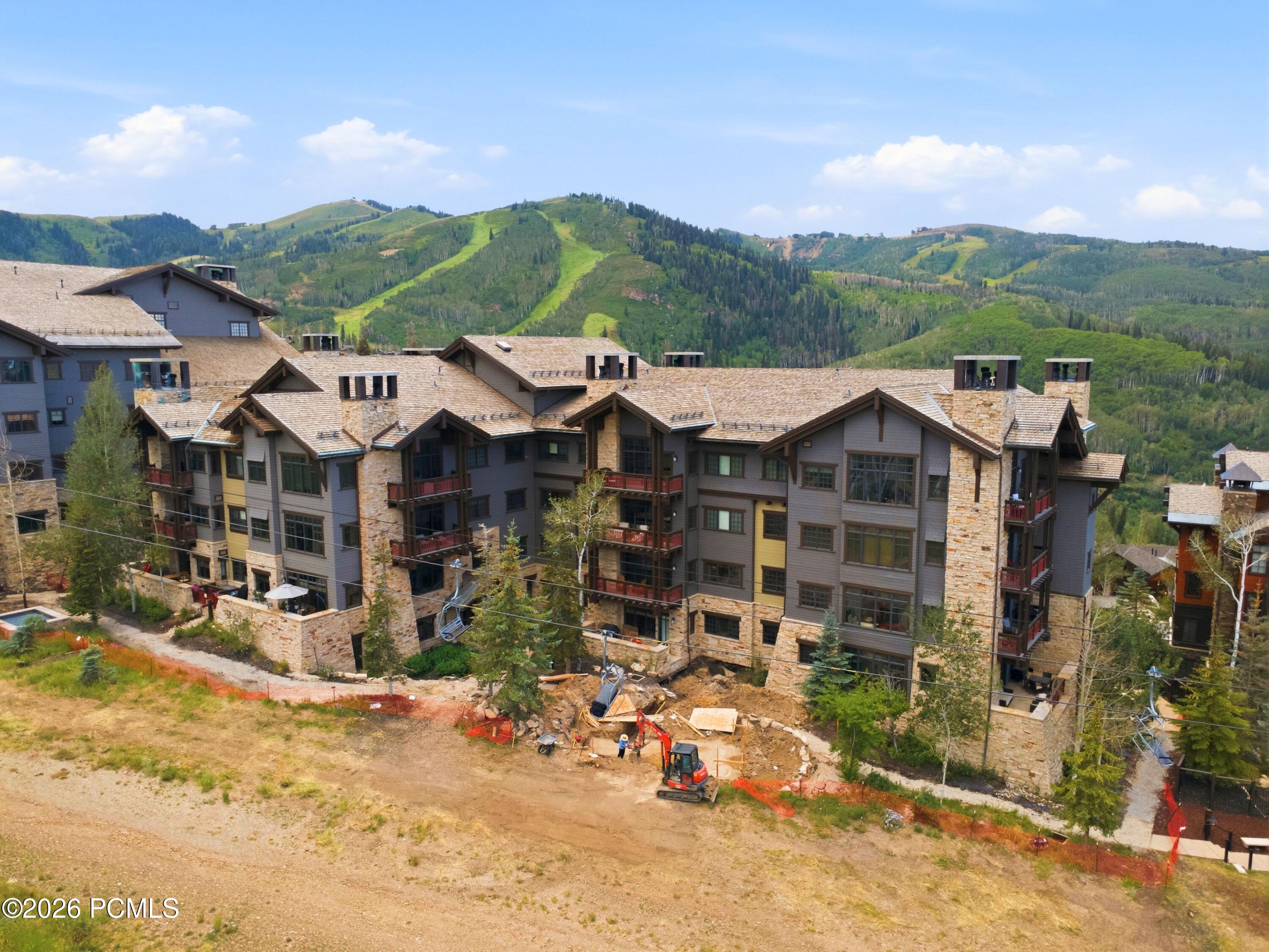8886 Empire Club Drive 208