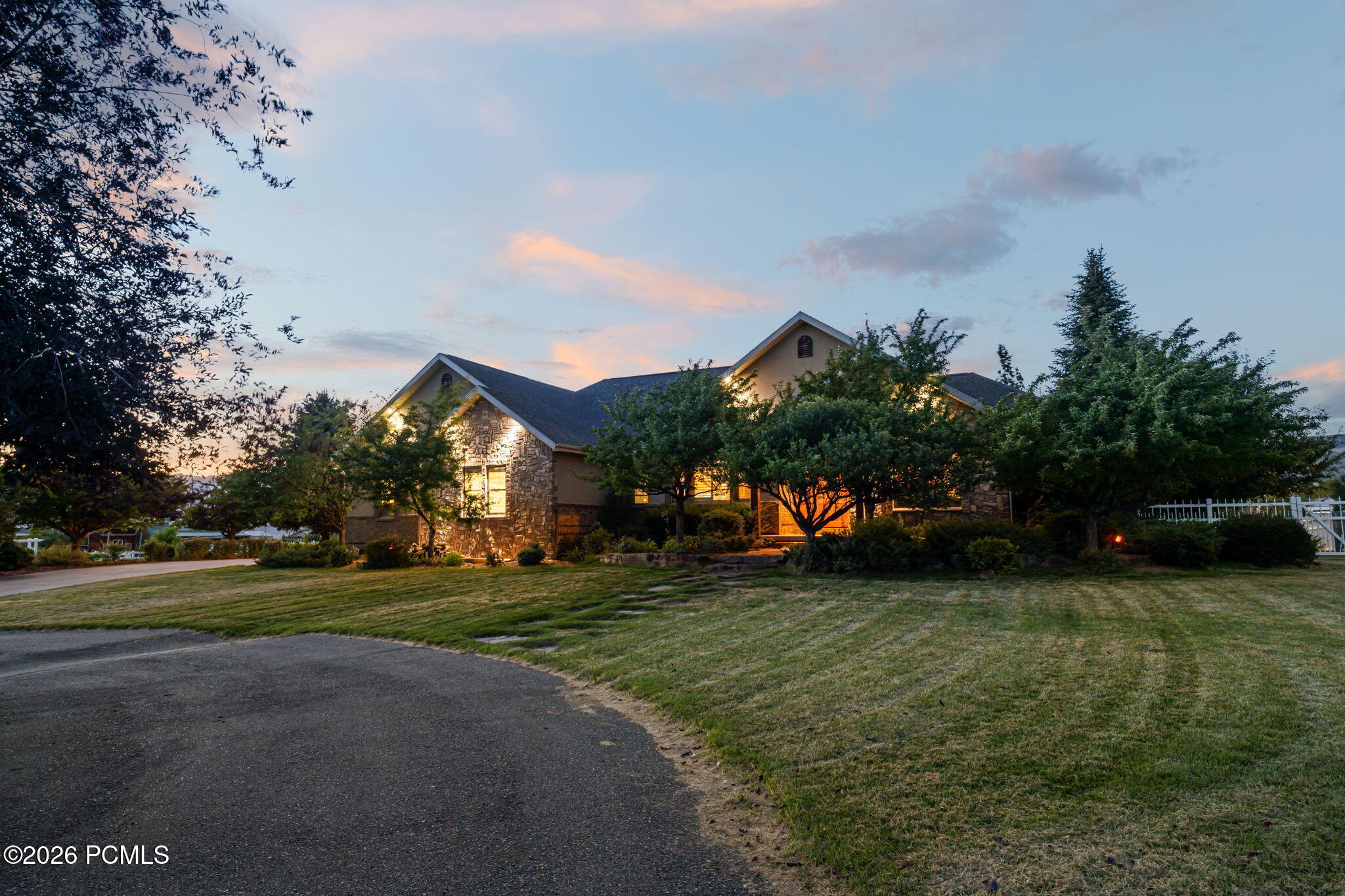 2945 Wild Mare Way
