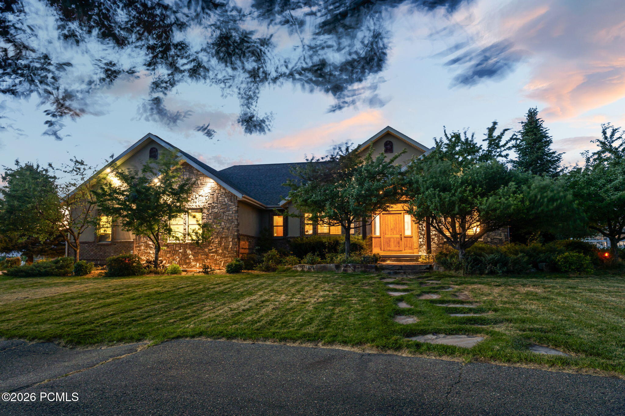 2945 Wild Mare Way