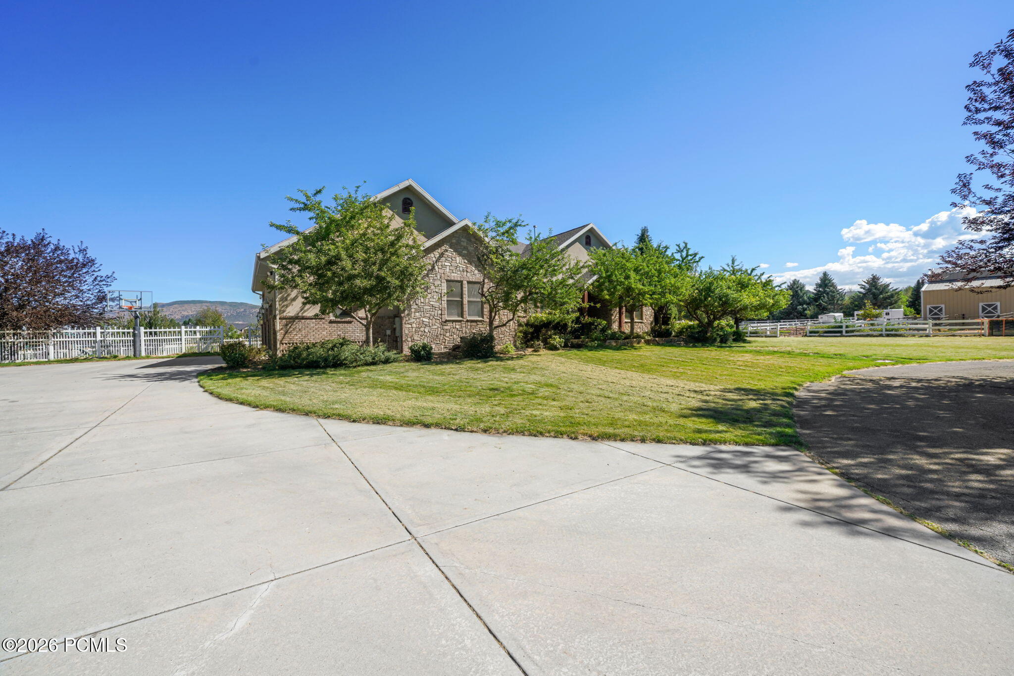 2945 Wild Mare Way