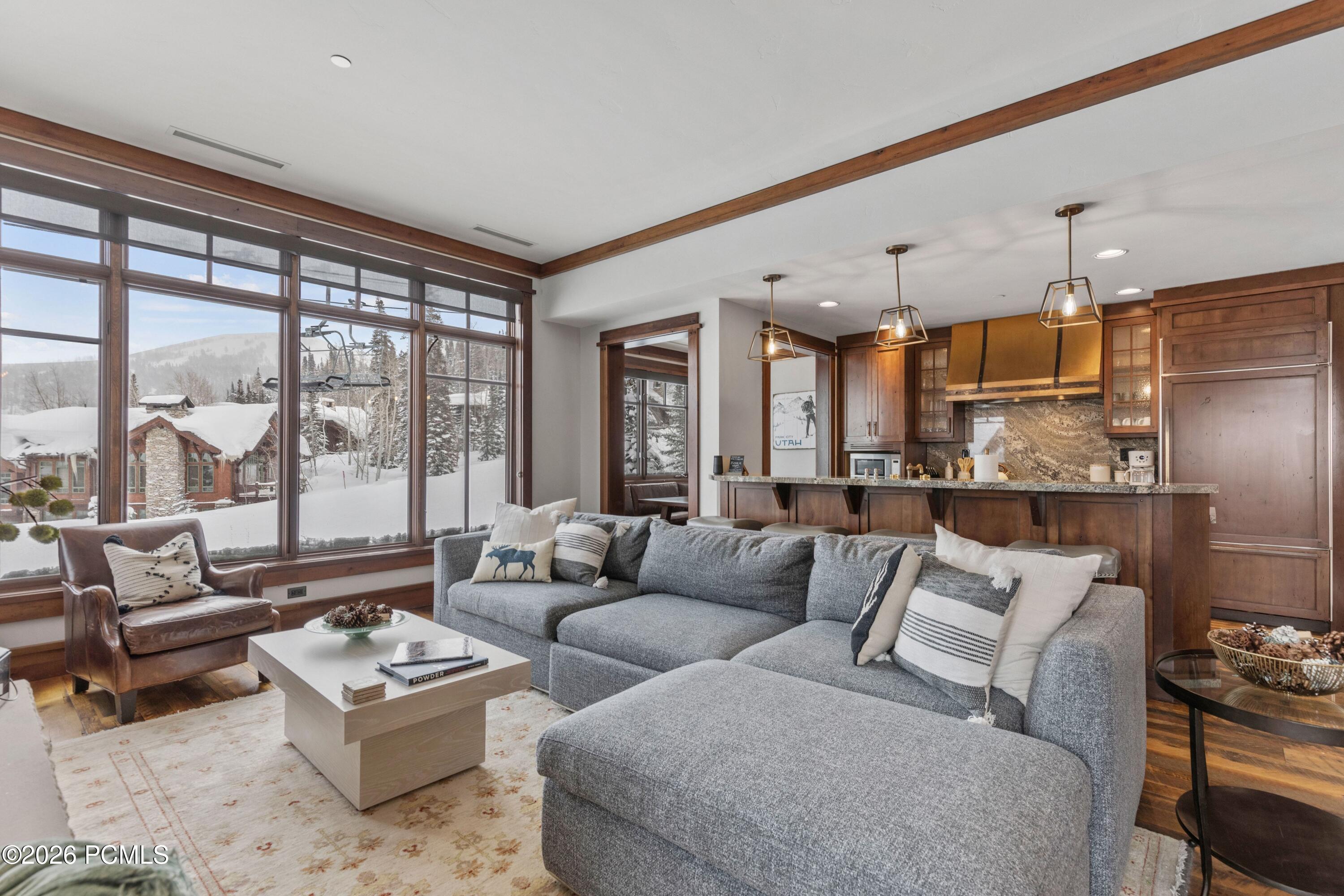 8886 Empire Club Drive 304
