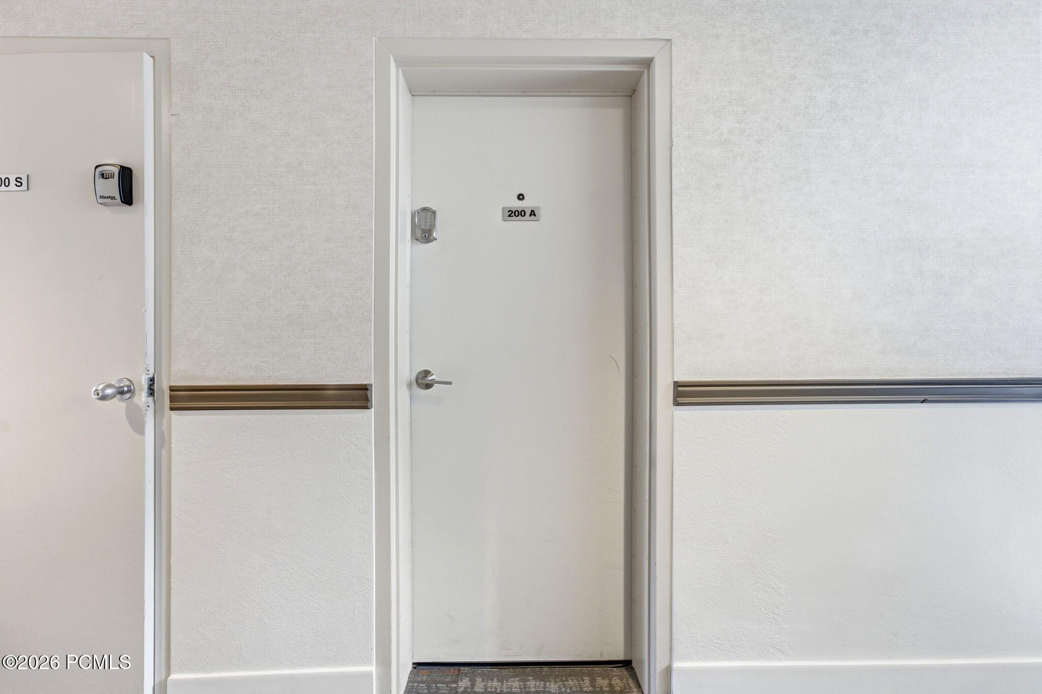1482 Empire Avenue 200