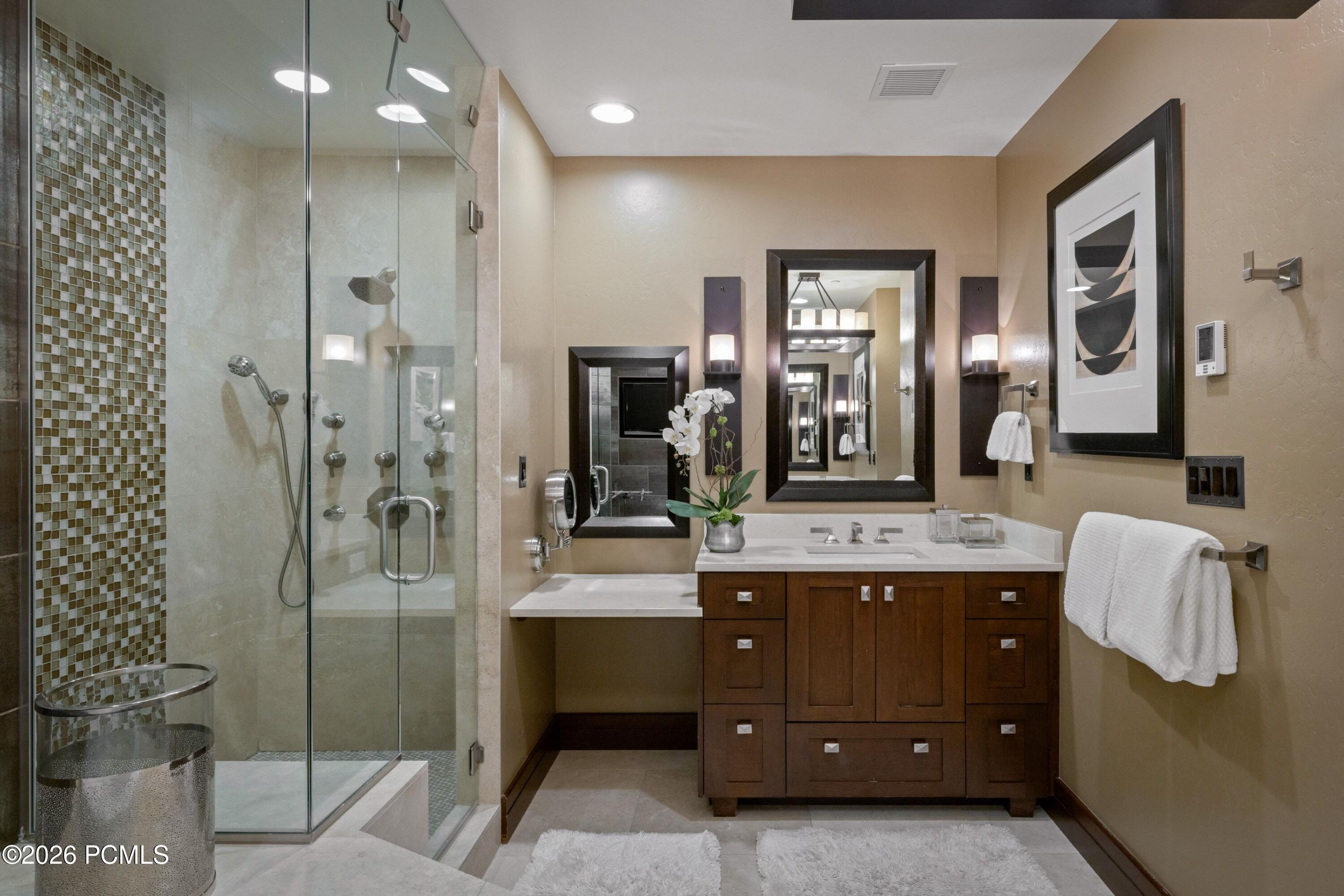 8894 Empire Club Drive 603