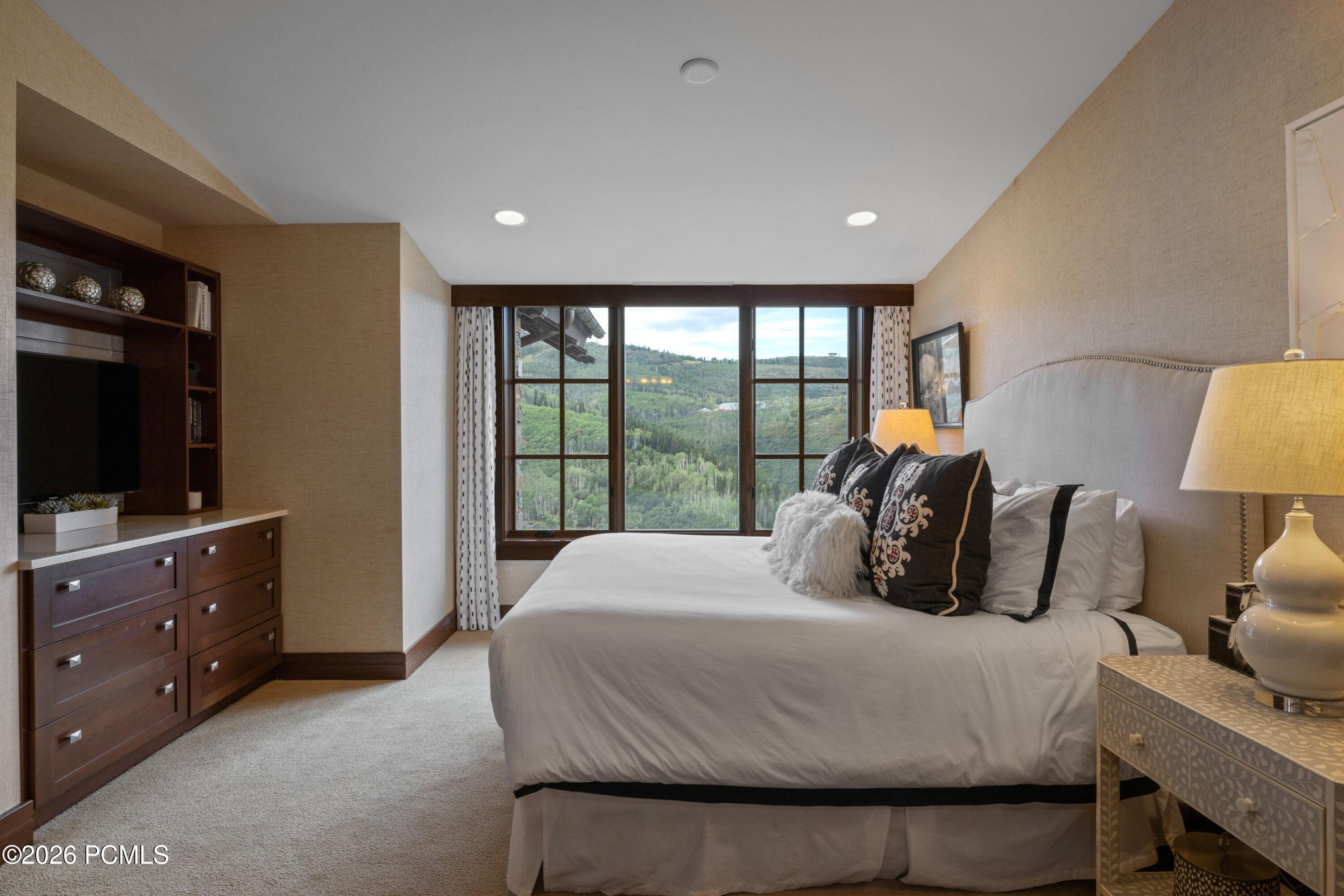 8894 Empire Club Drive 603