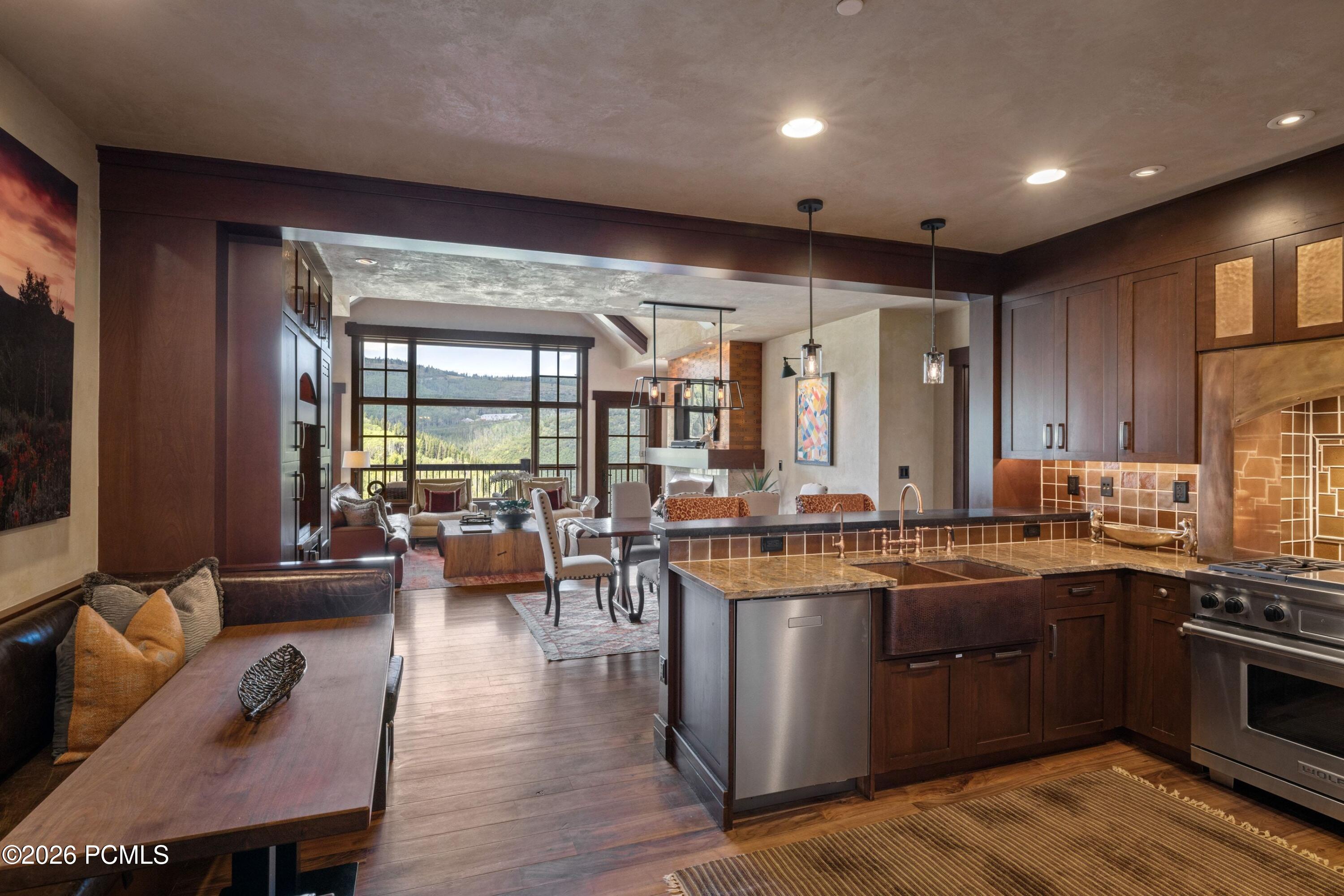 8894 Empire Club Drive 603