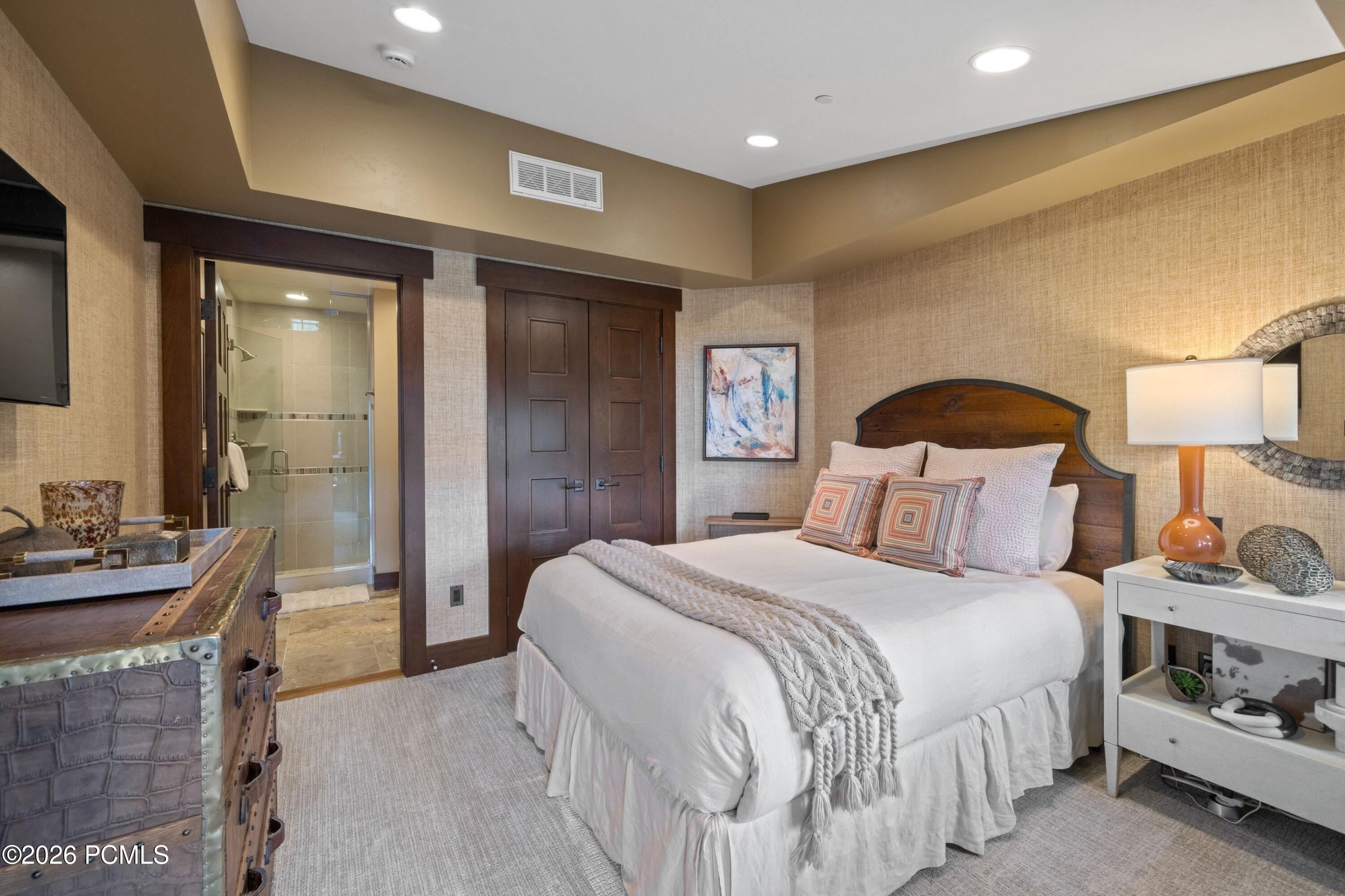 8894 Empire Club Drive 603