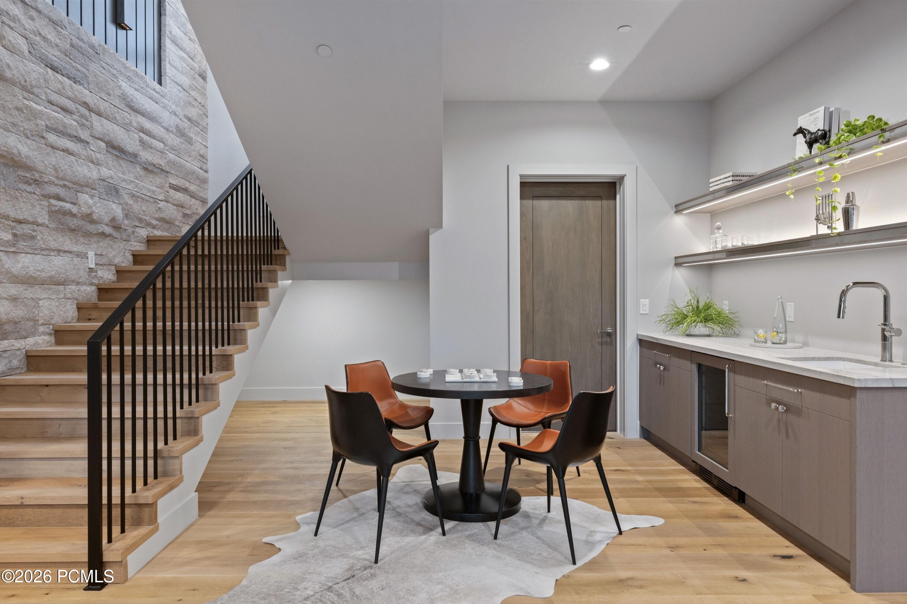 546 N Red Mountain Court