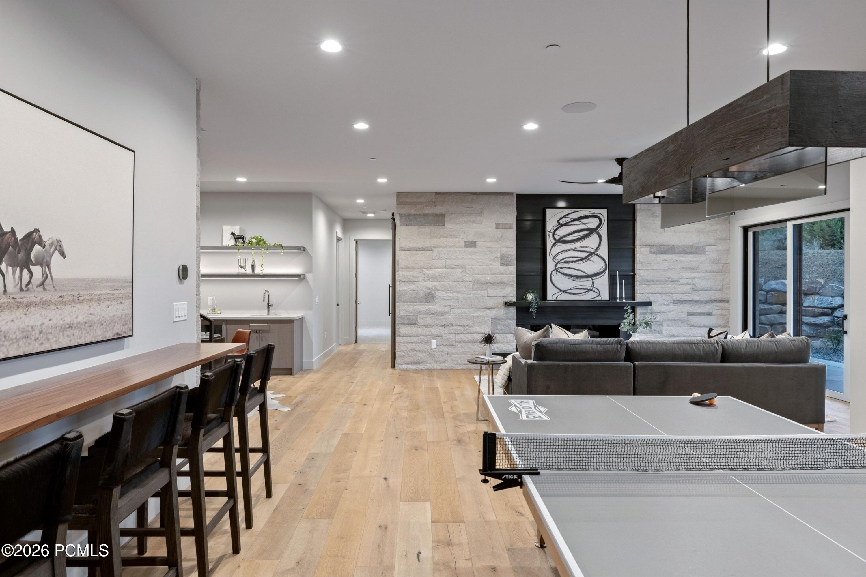 546 N Red Mountain Court