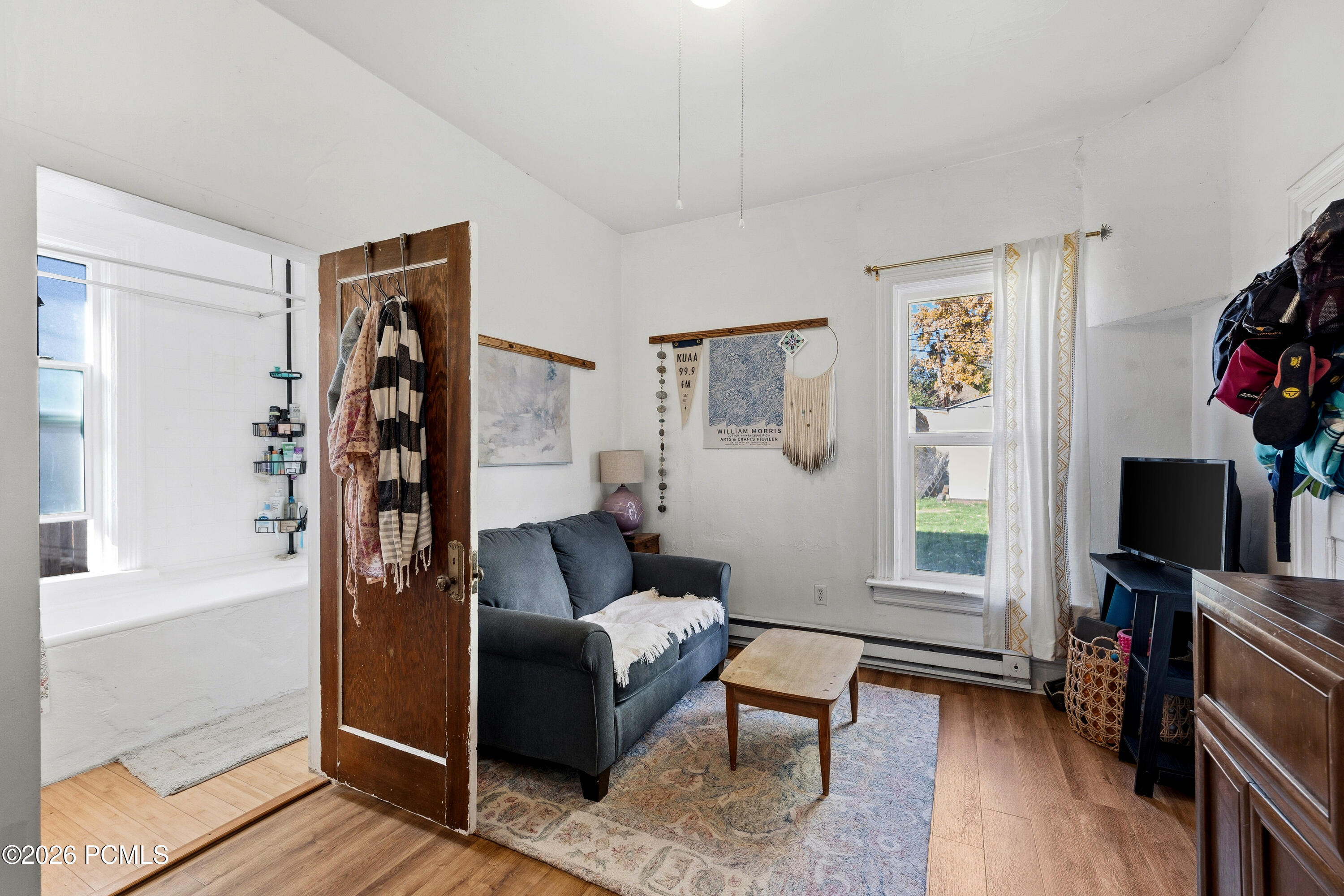 1169 E 200 South