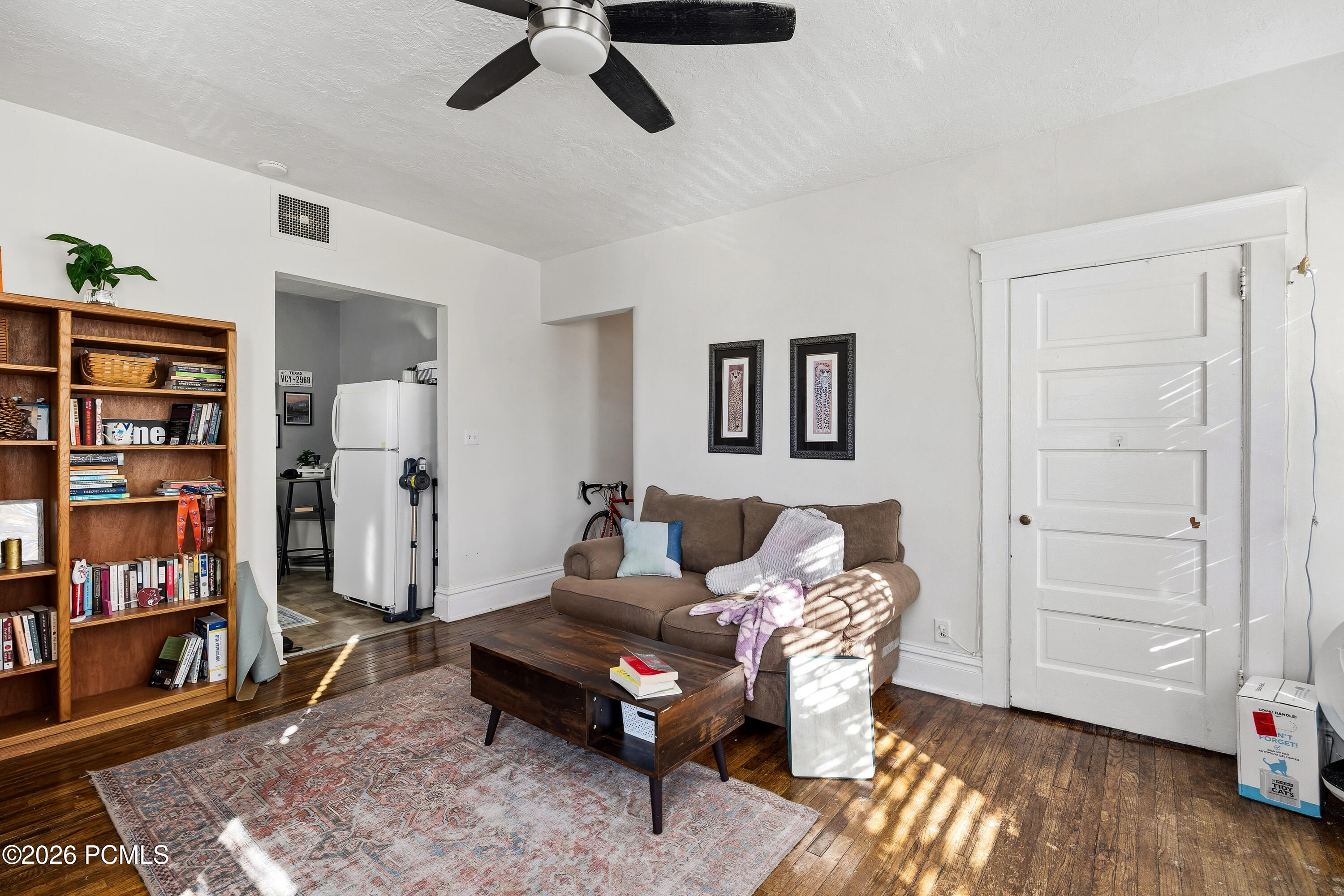 1169 E 200 South