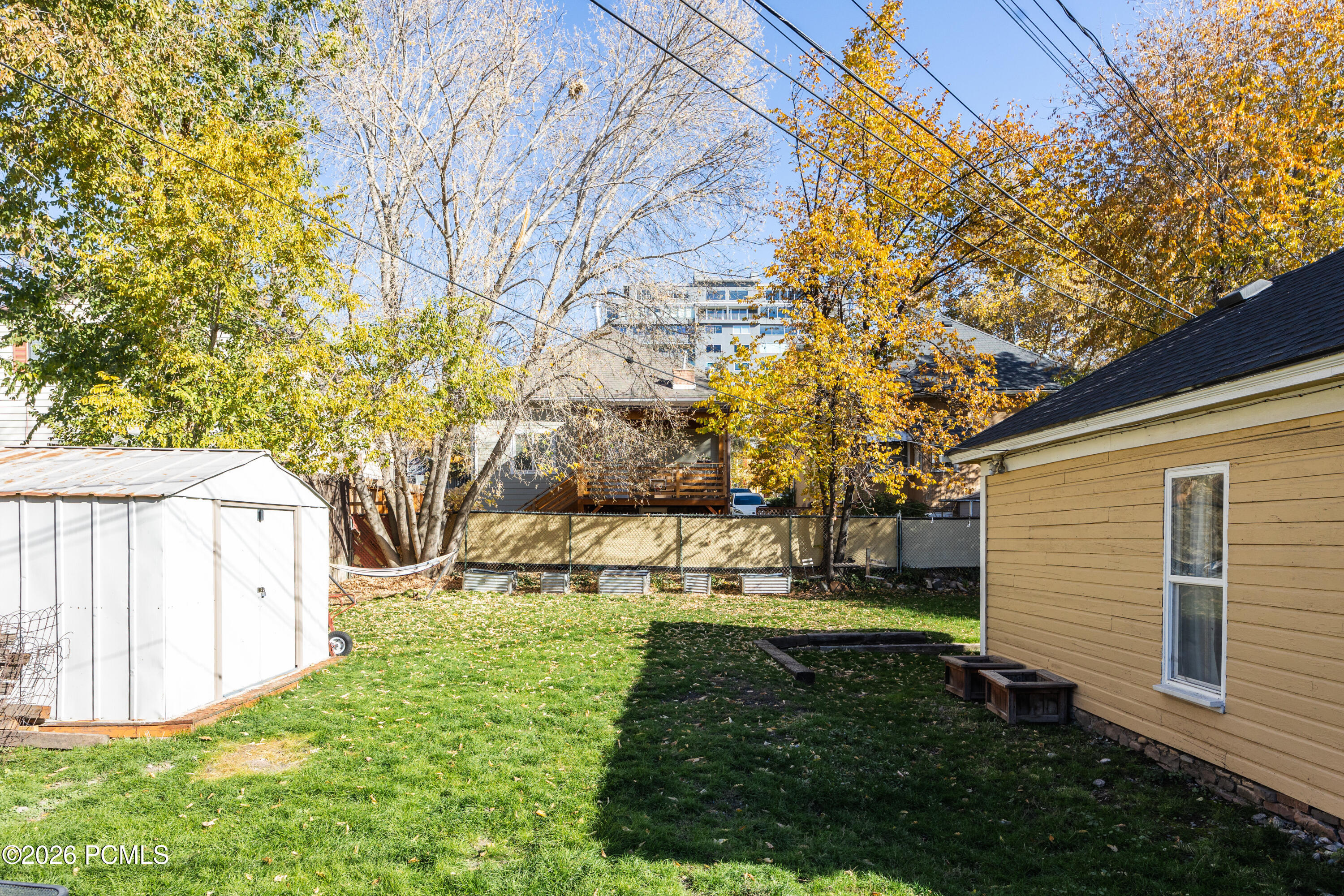 1169 E 200 South