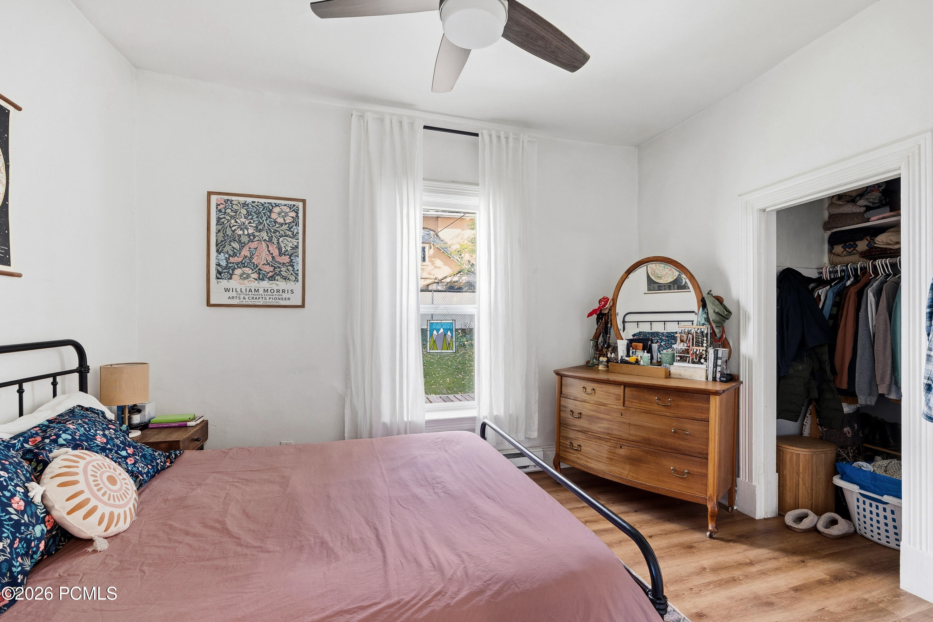 1169 E 200 South