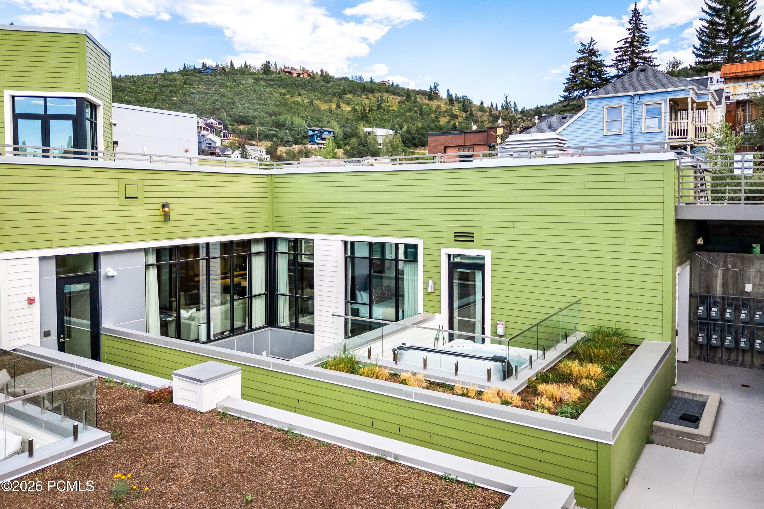 333 Main Street 37