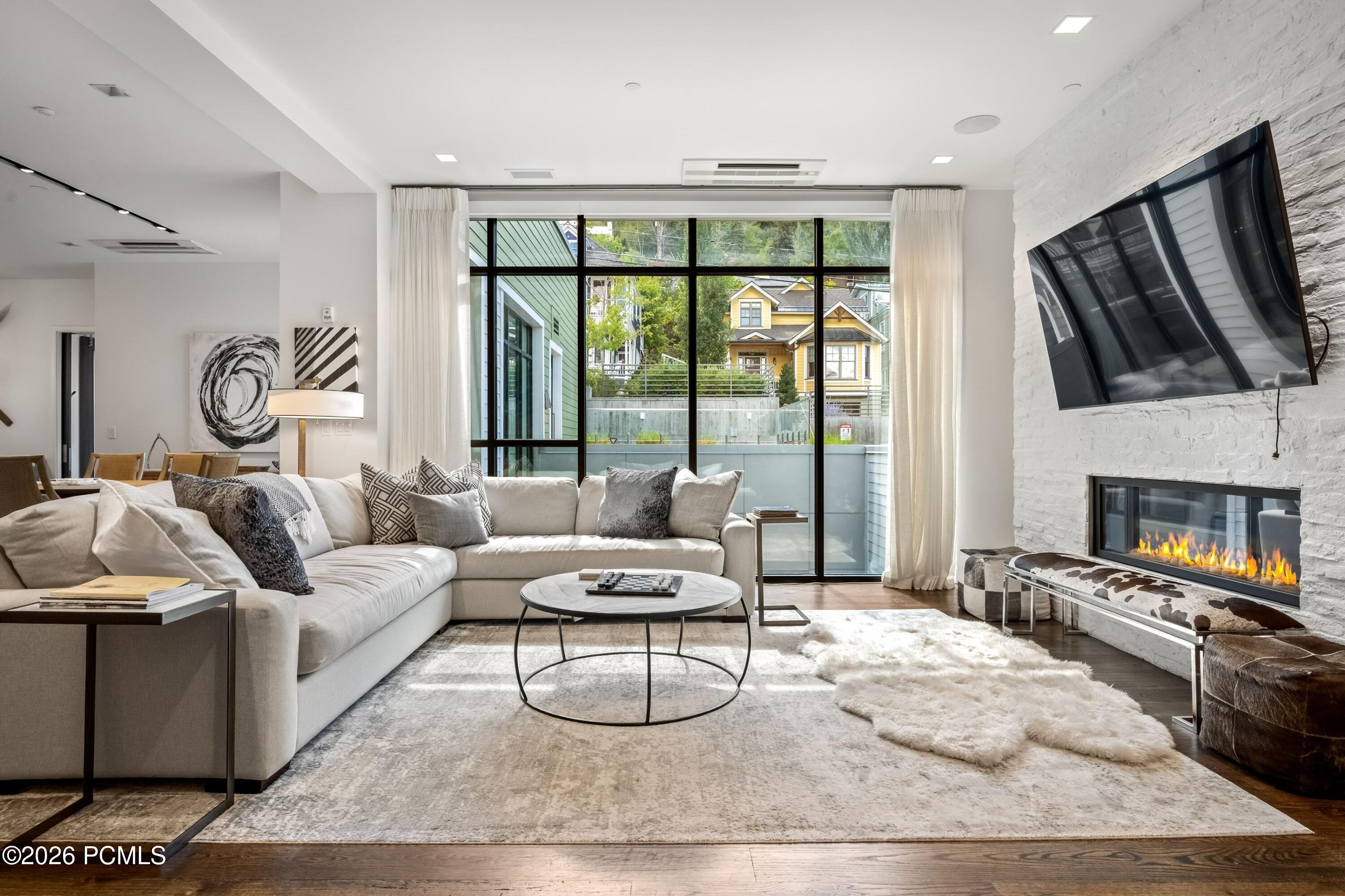 333 Main Street 37