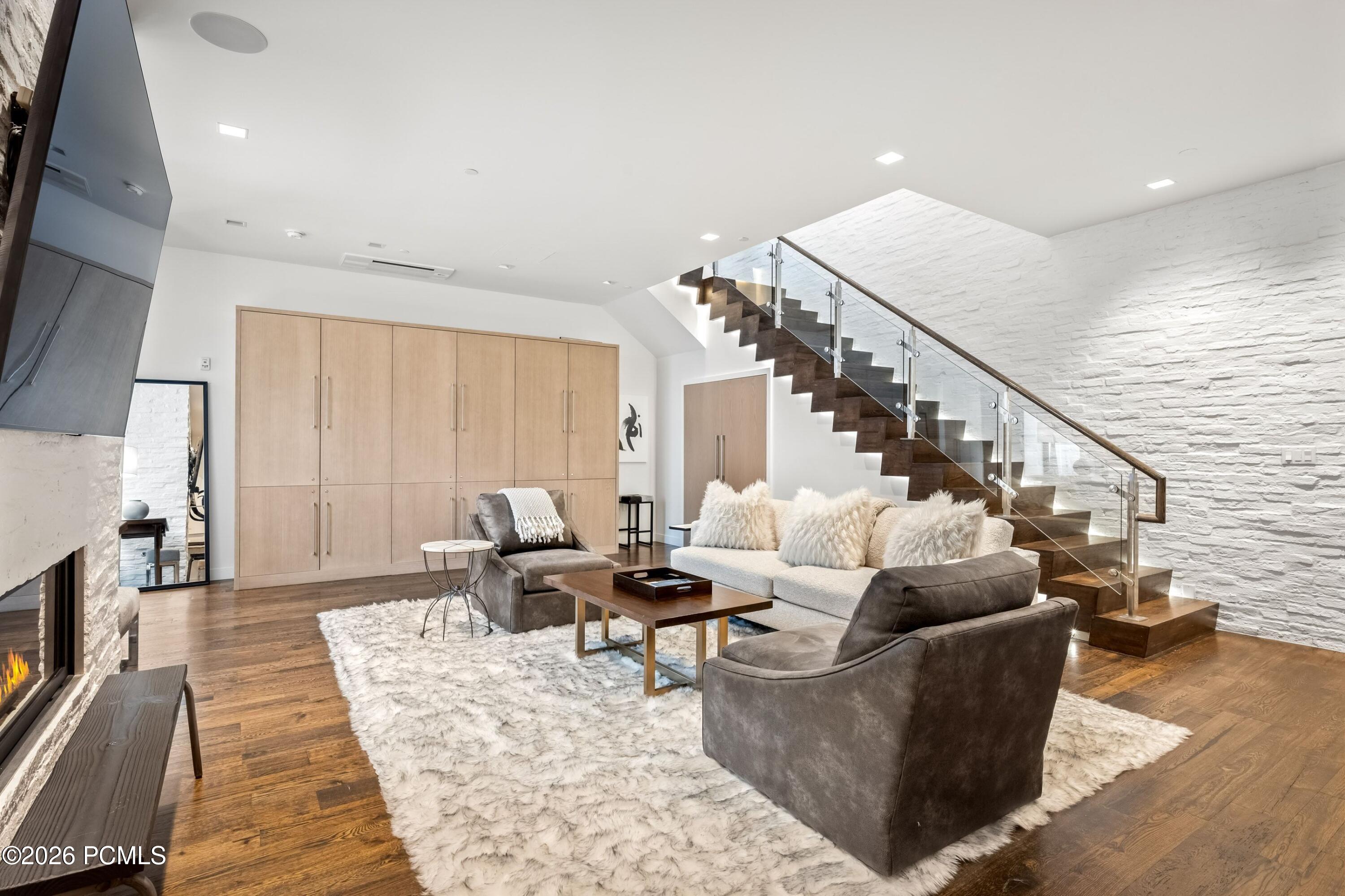 333 Main Street 37