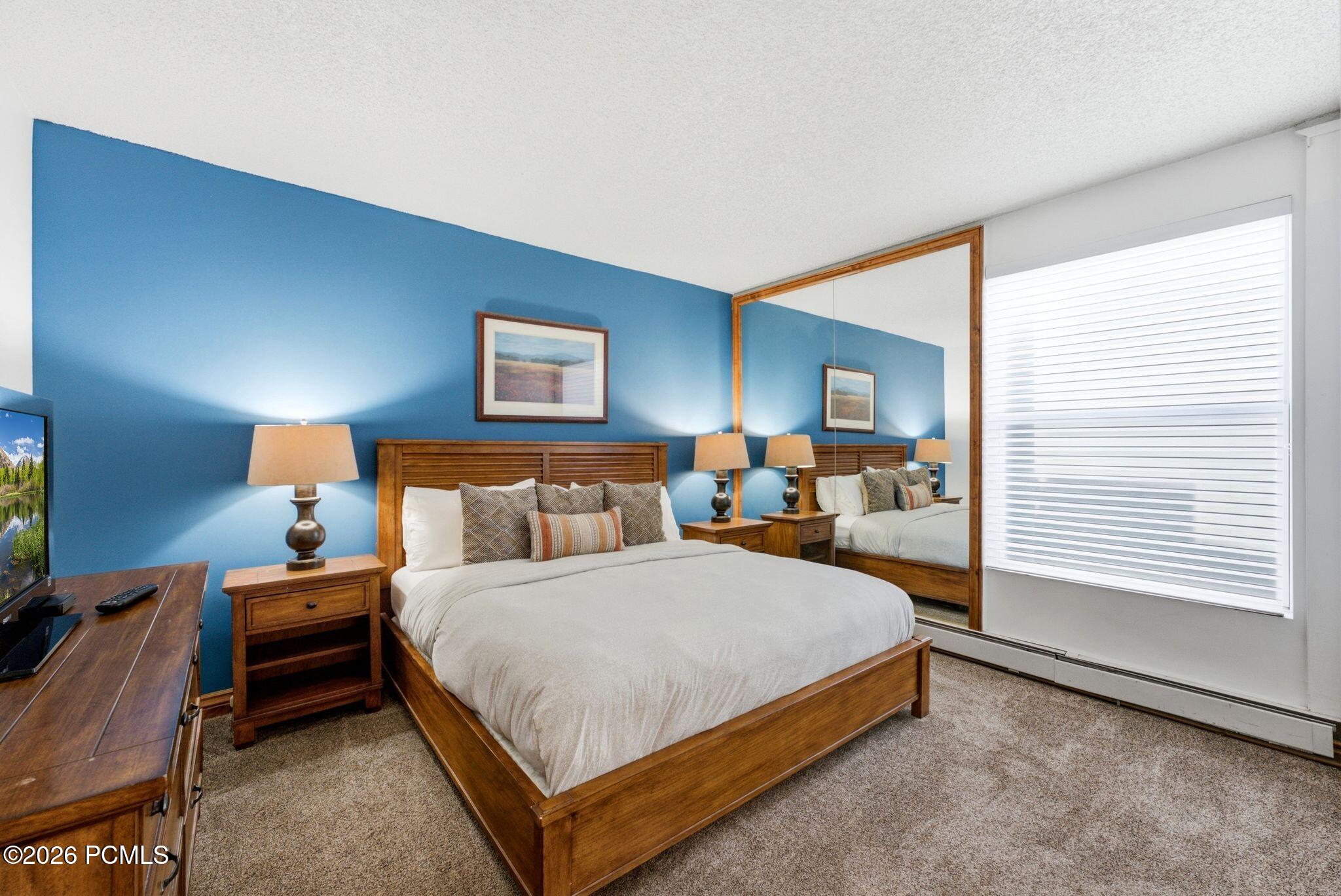1482 Empire Avenue 307