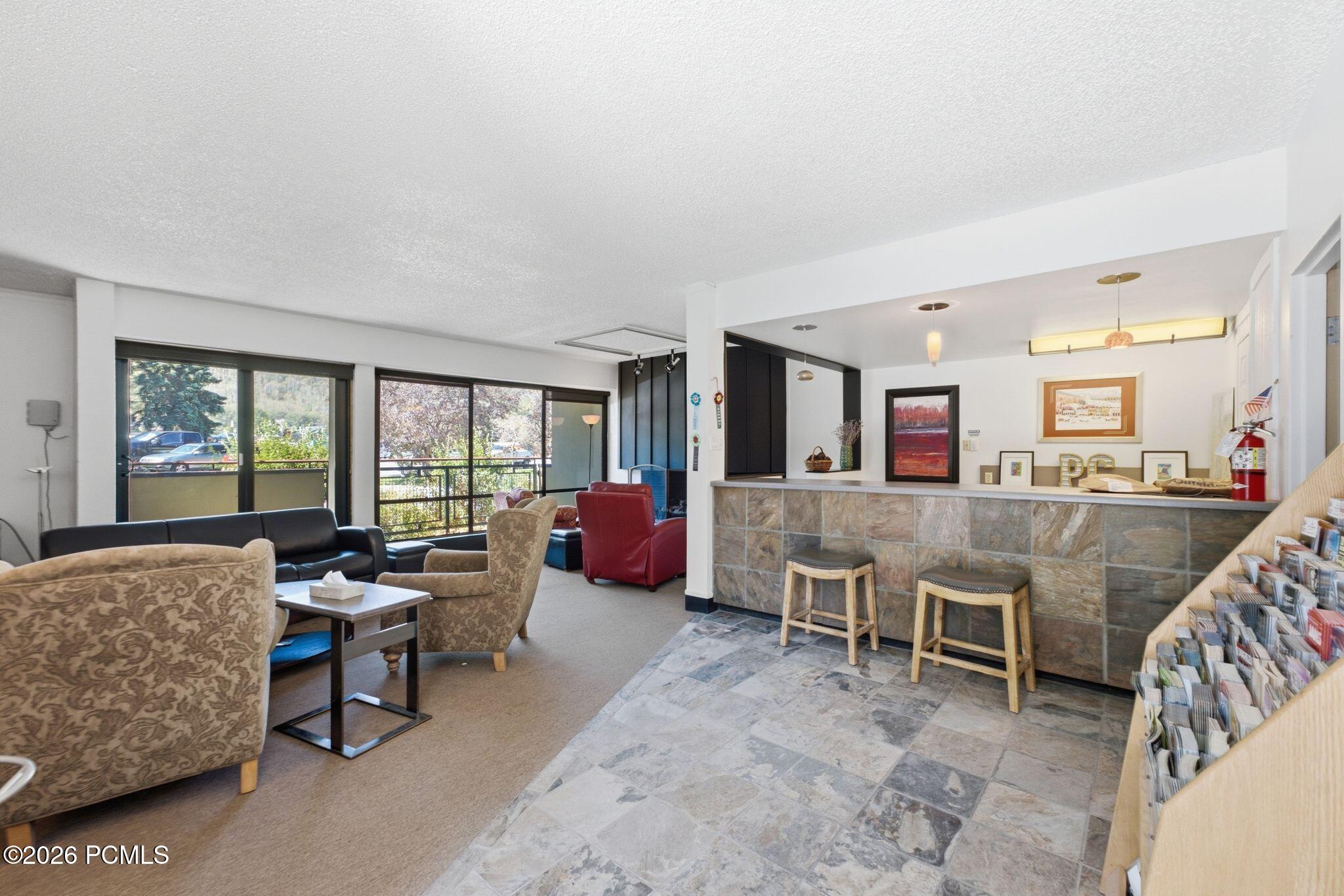 1482 Empire Avenue 307