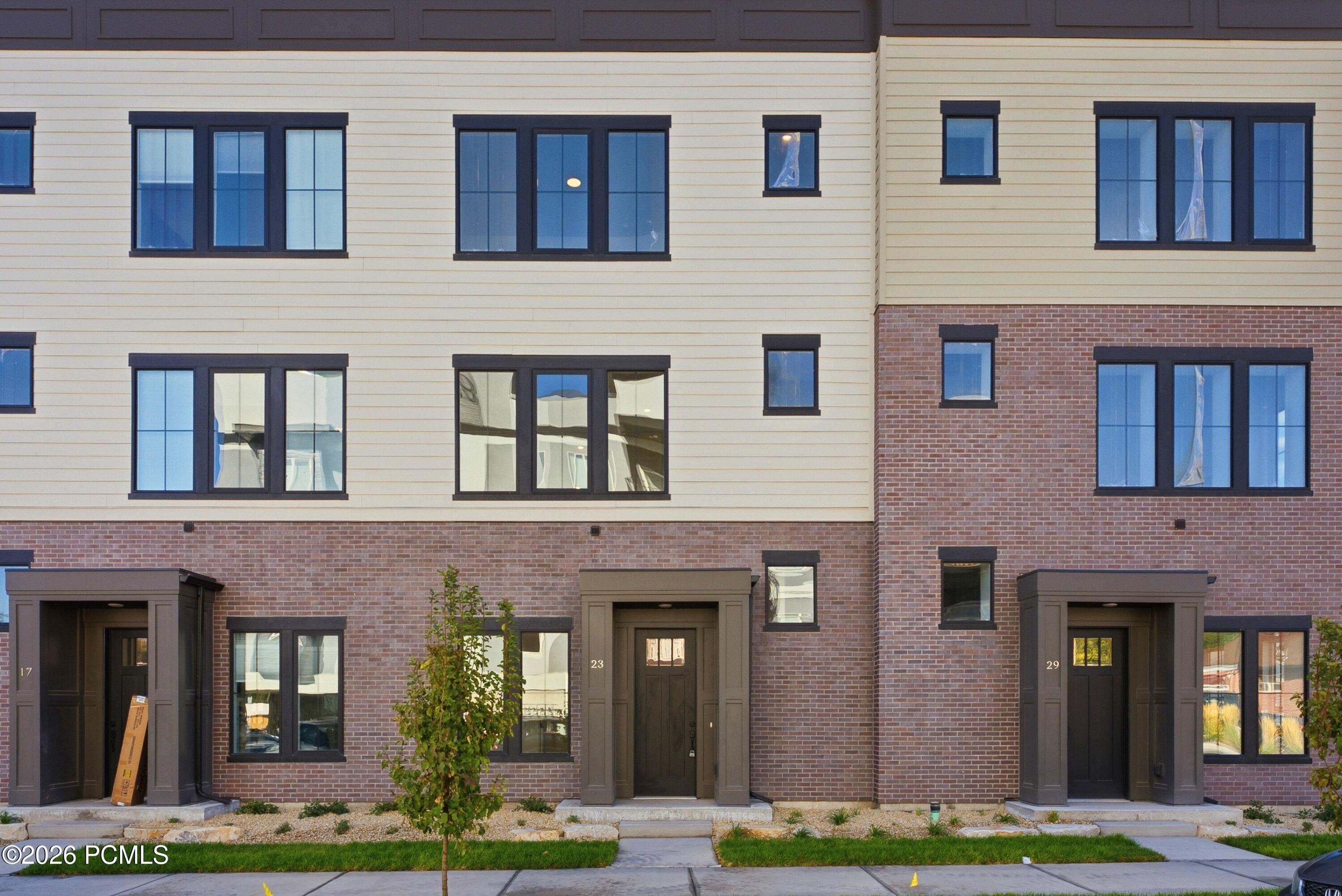 23 N 1000 West