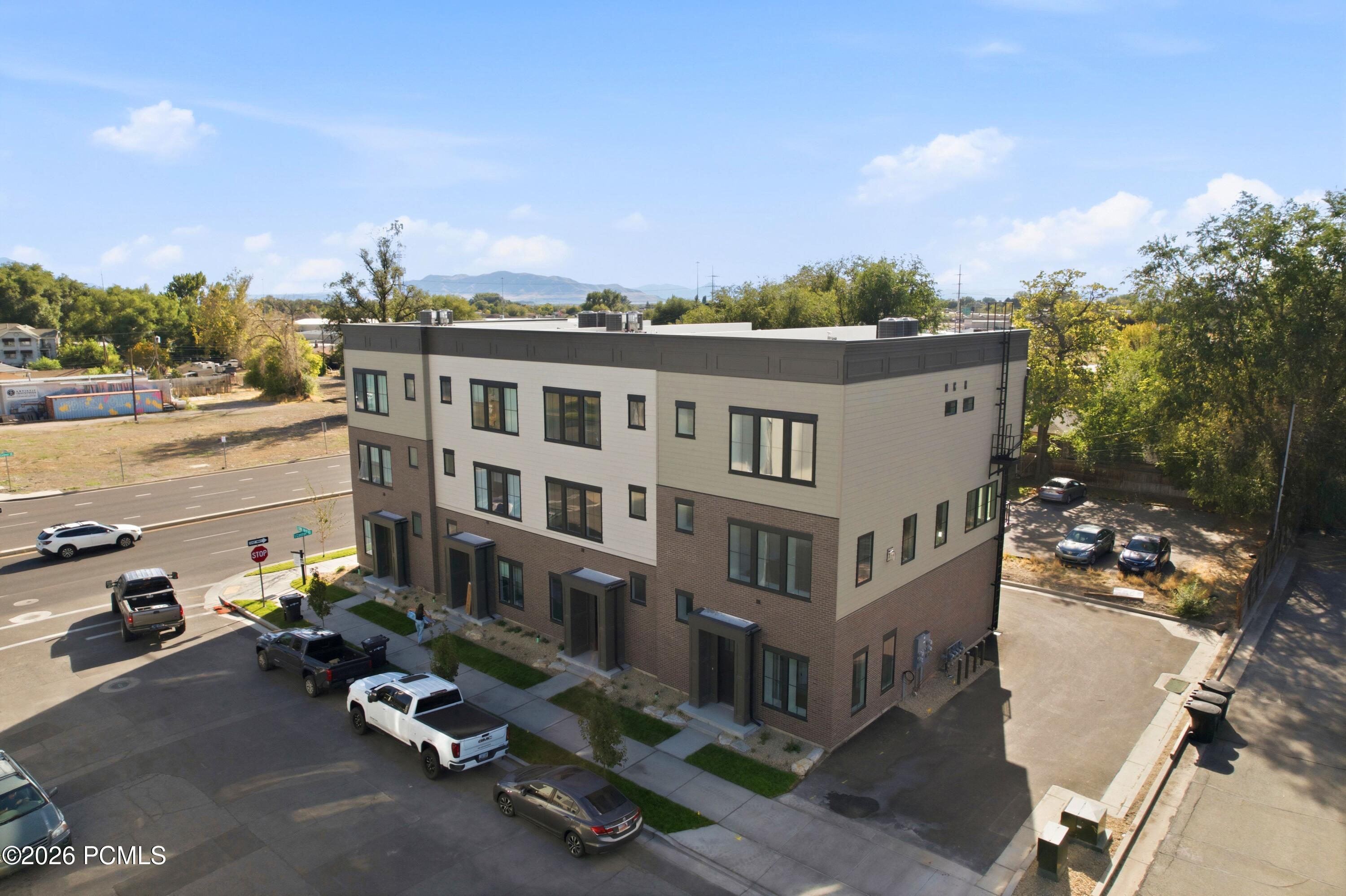 23 N 1000 West