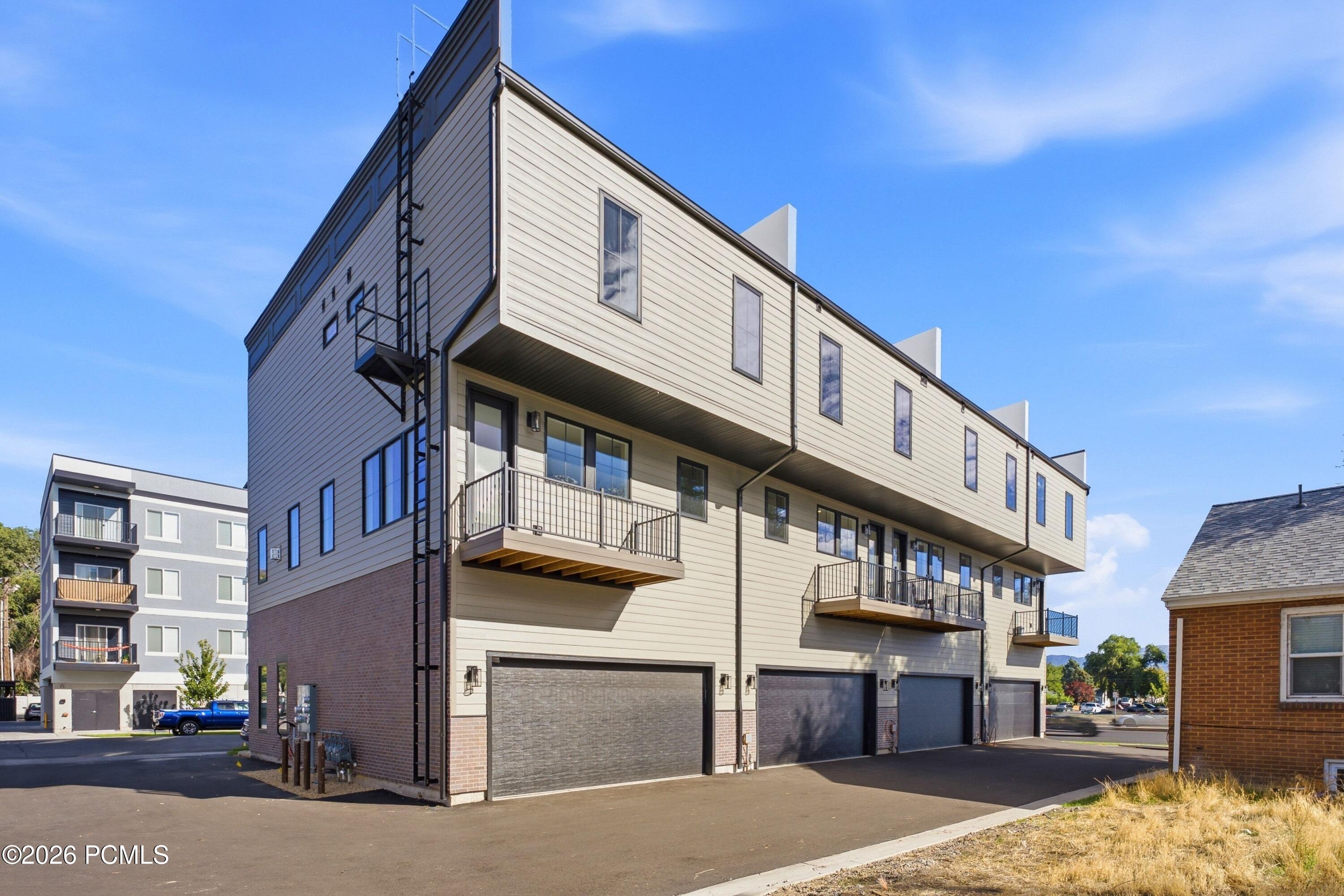 23 N 1000 West