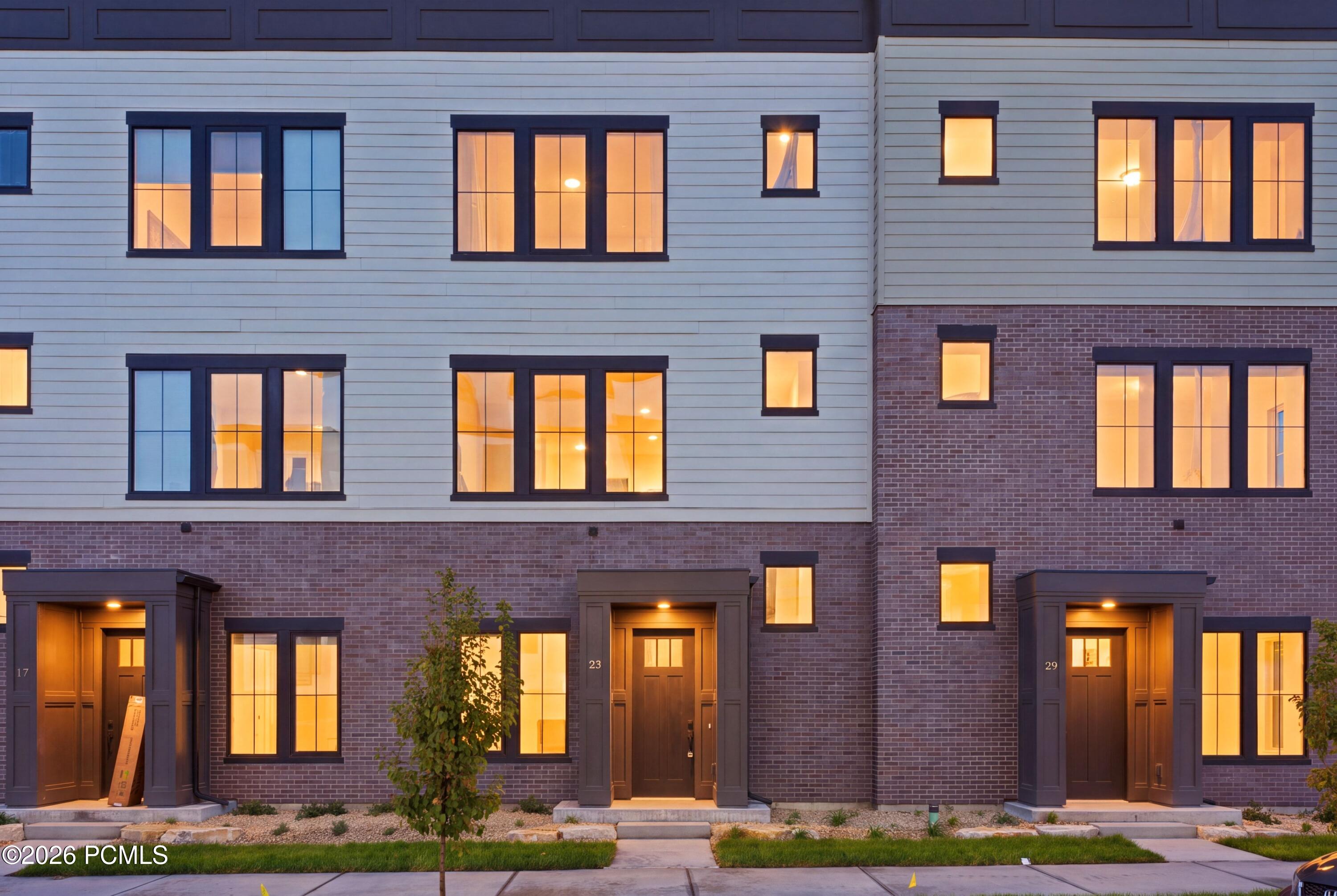 23 N 1000 West