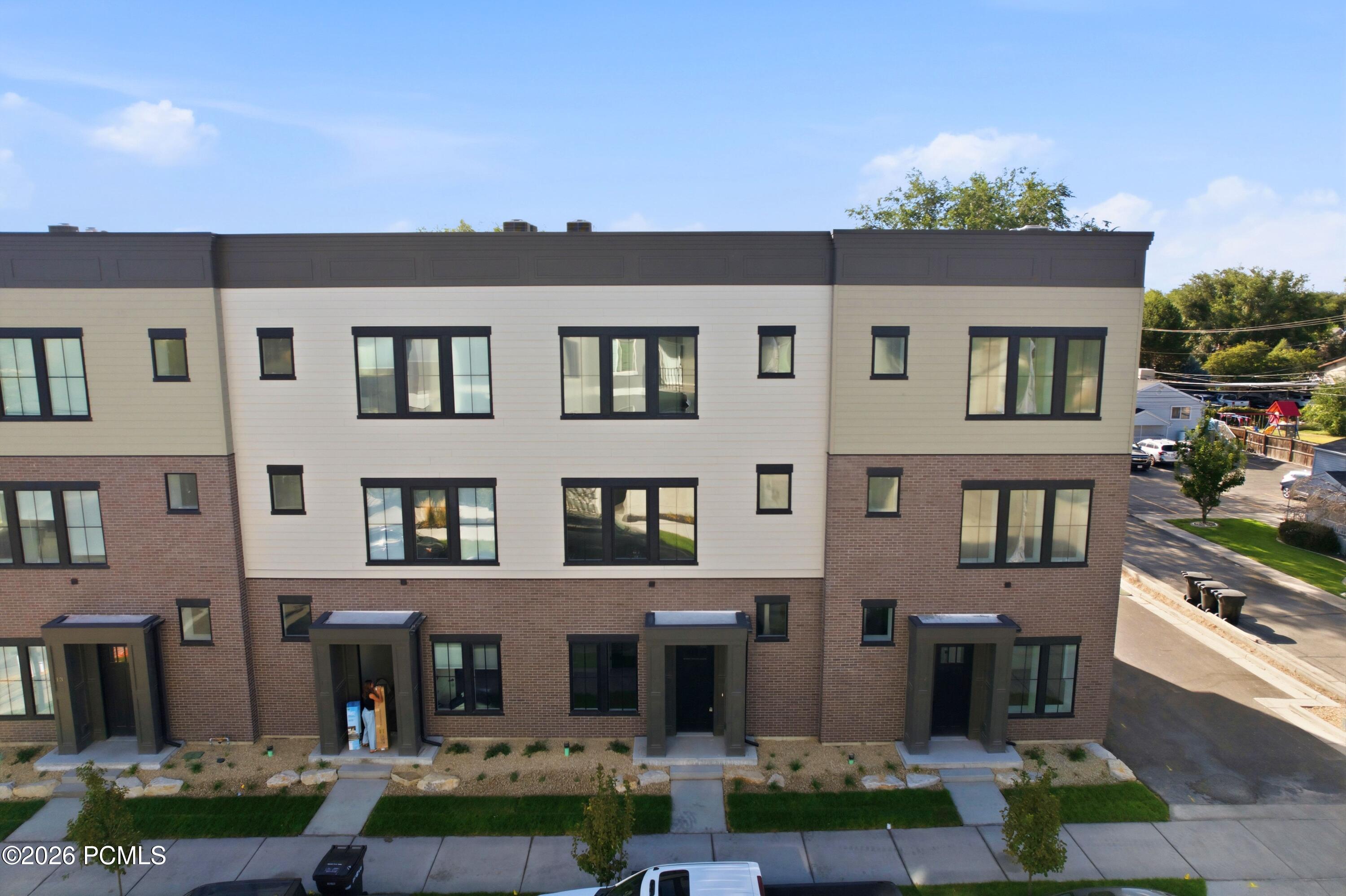 23 N 1000 West