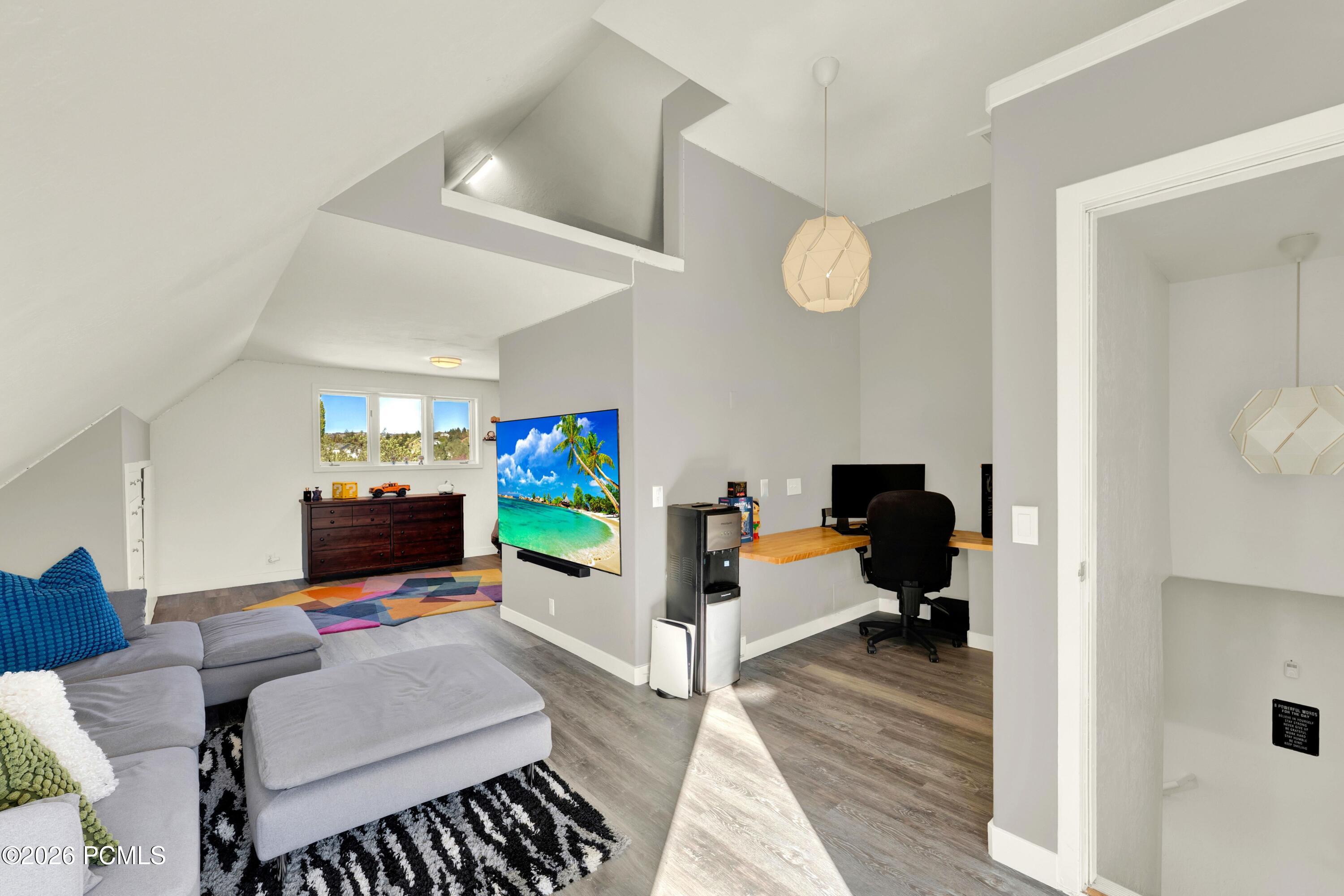 6159 Starview Drive