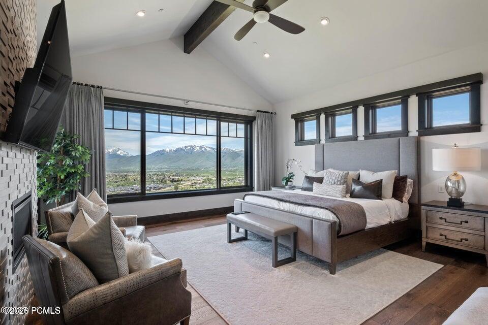 1097 N Explorer Peak Drive