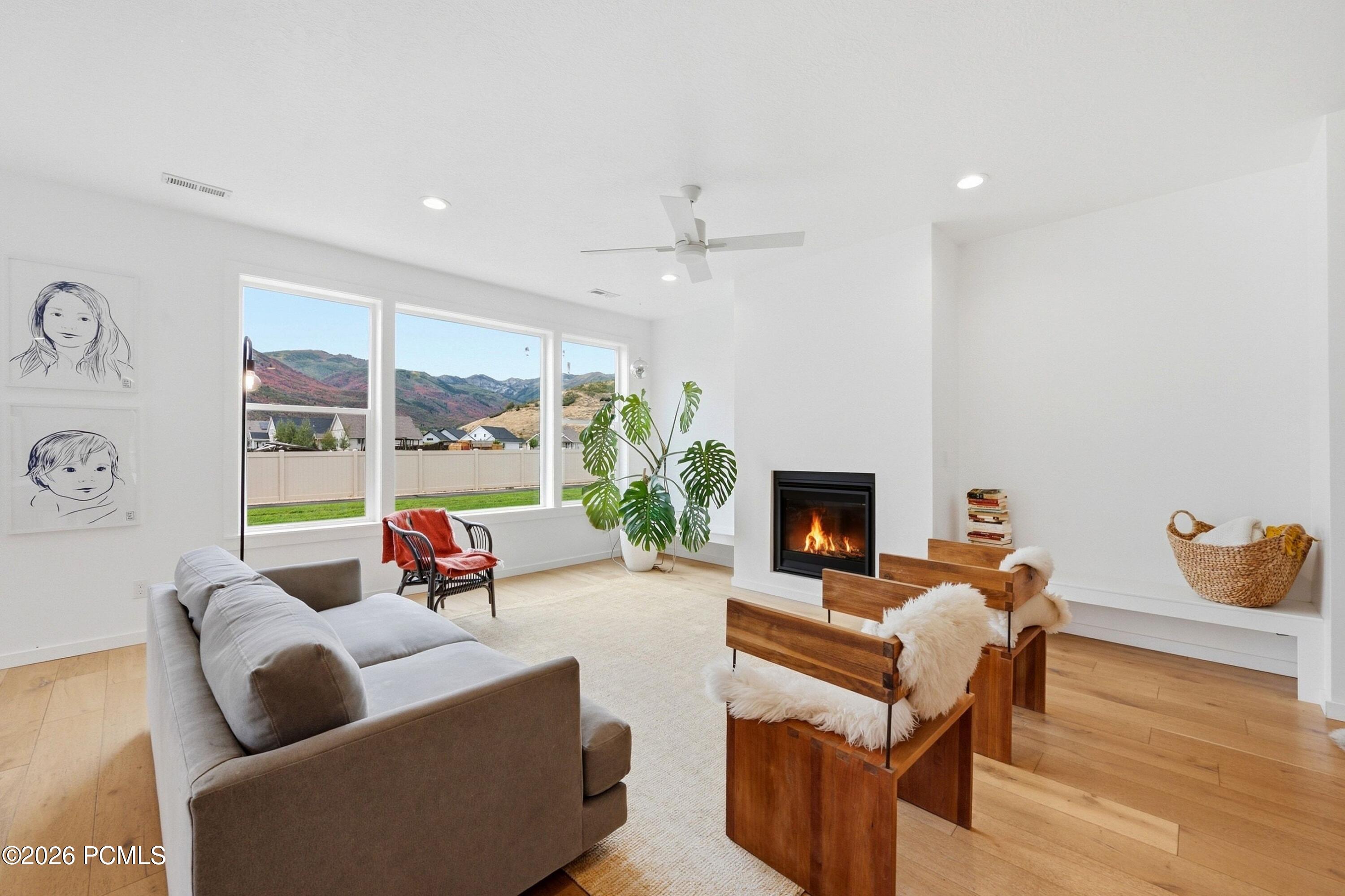 1295 N Canyon View Road