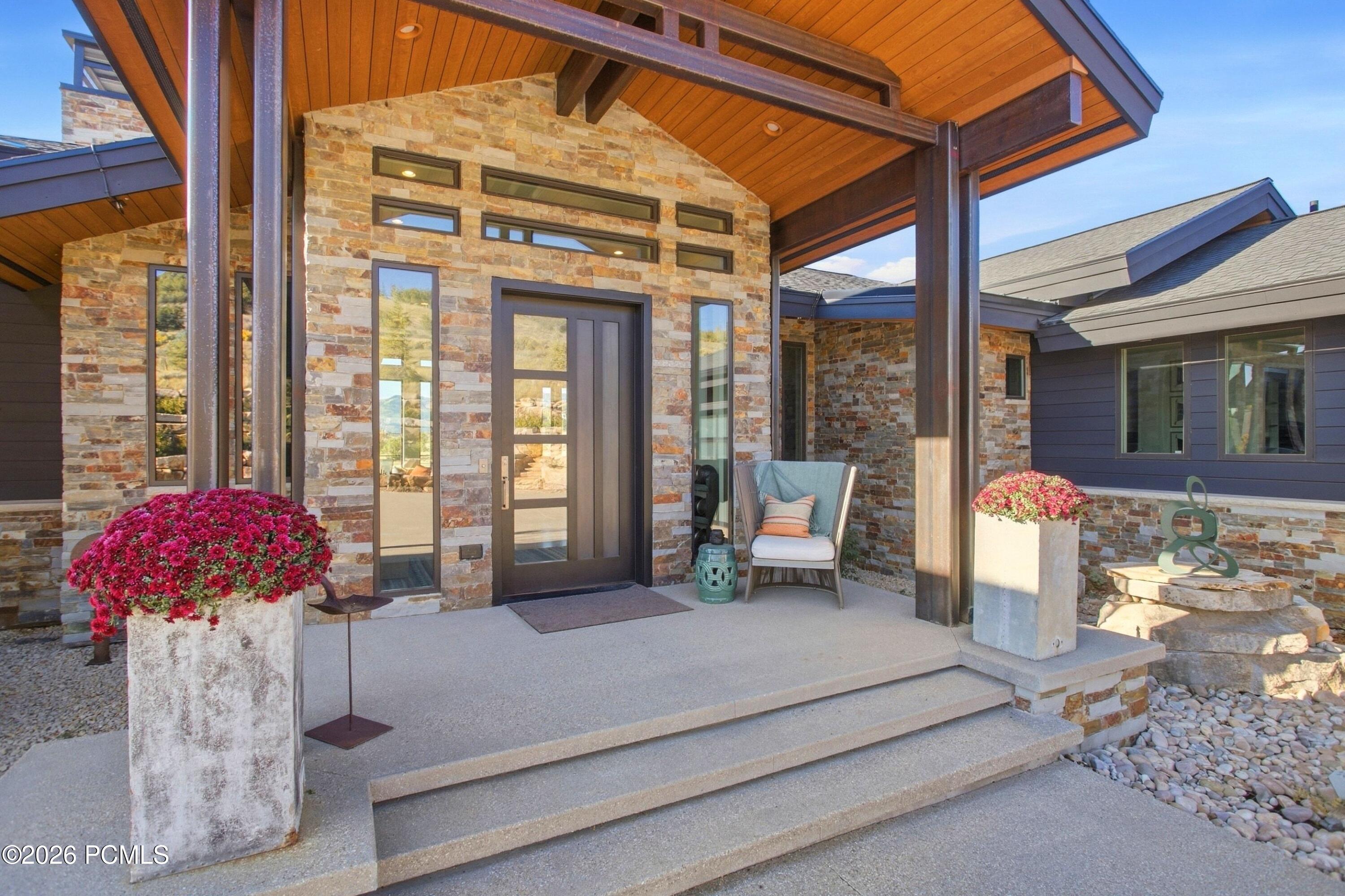 1163 W Red Fox Road