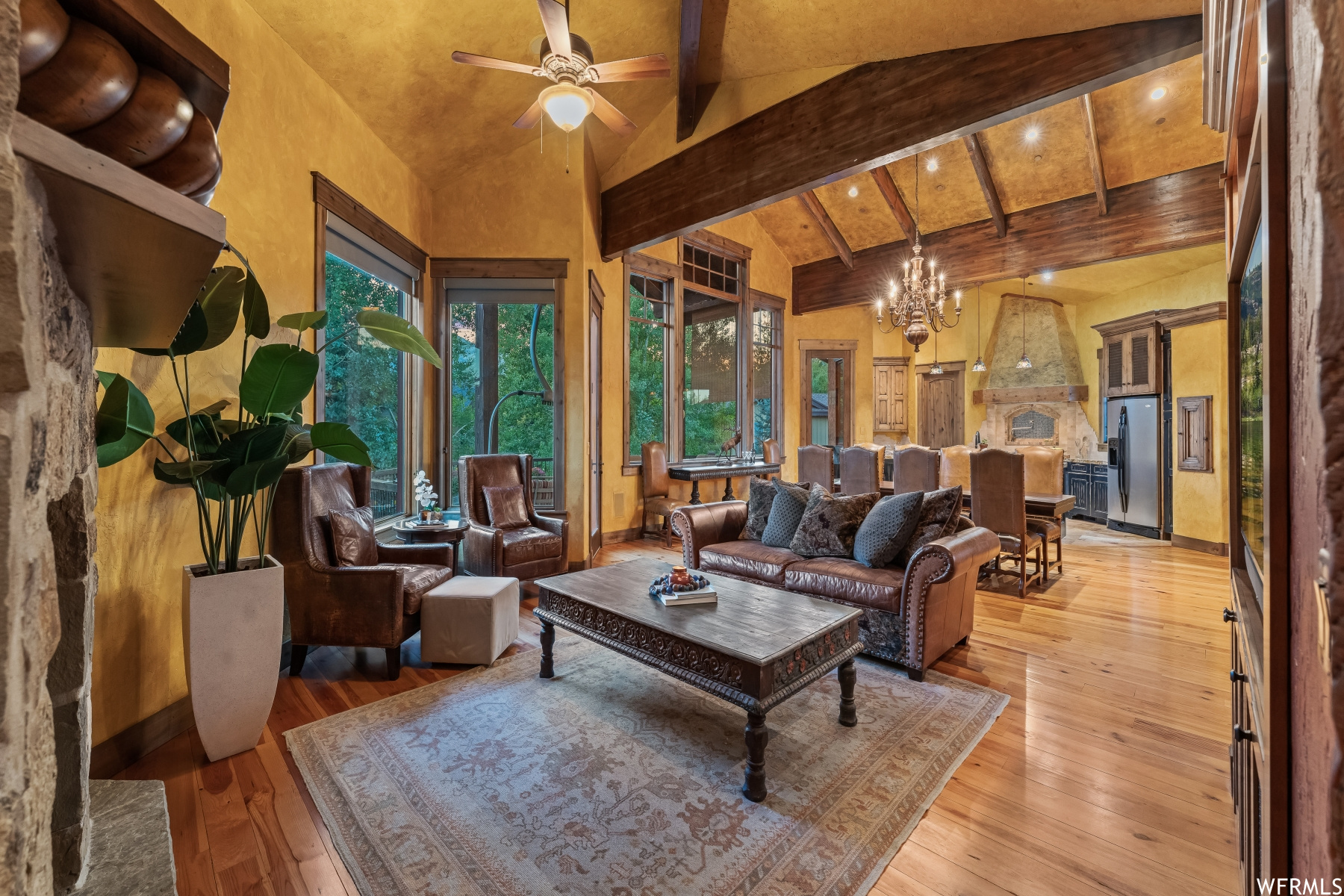 2702 ESTATES DR