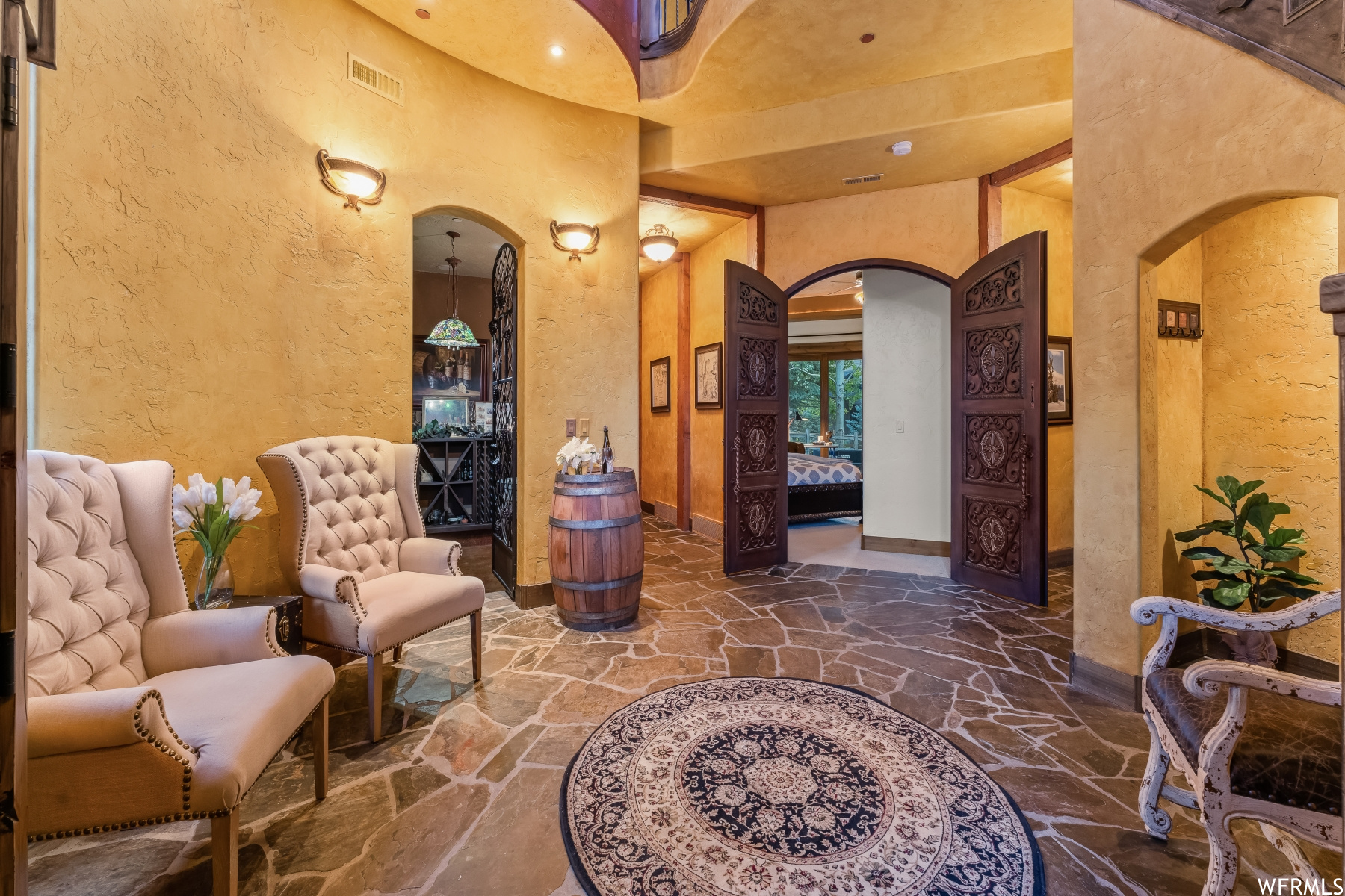 2702 ESTATES DR